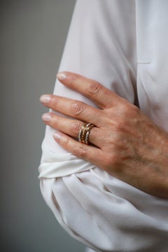 Unisex Band 18 Karat Gold 0.14 White 0.18 Carat Brown Diamonds Design Ring