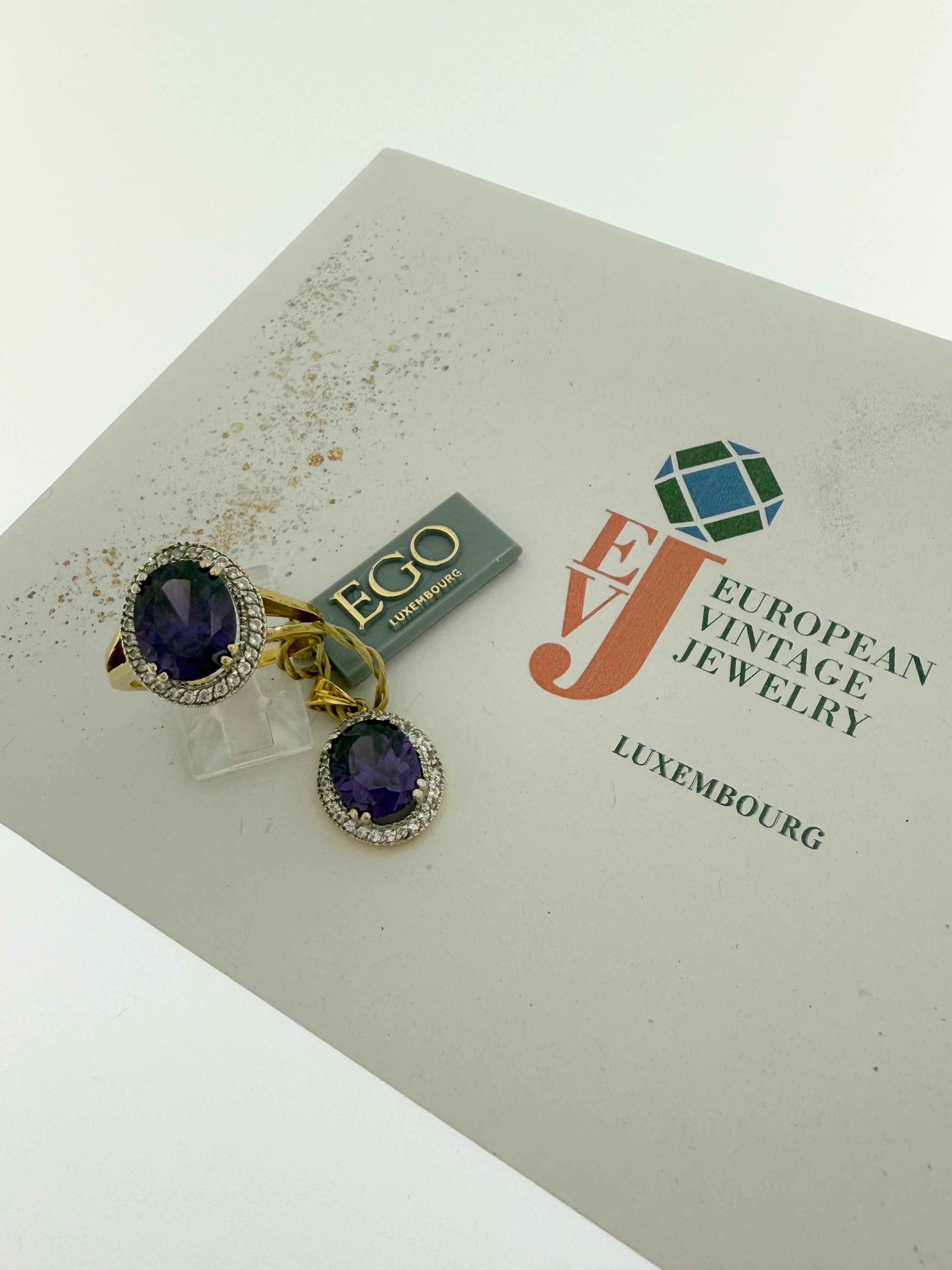 Bague et pendentif modernes en or 18 carats avec améthyste et zircons en vente 7