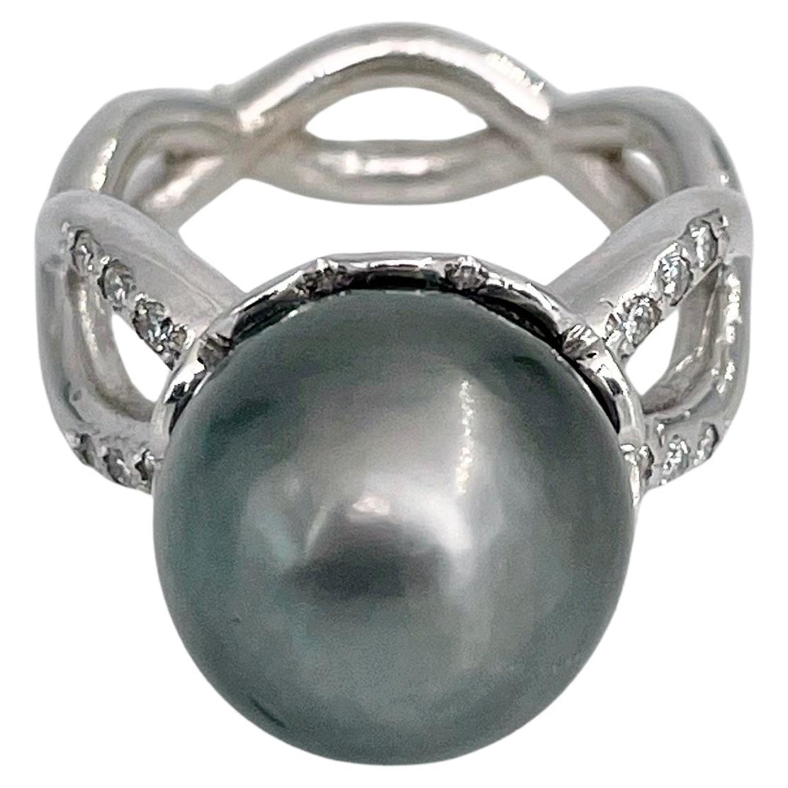Moderno anello da cocktail con perla di Tahiti in oro 18 carati e diamante da 0,12 carati