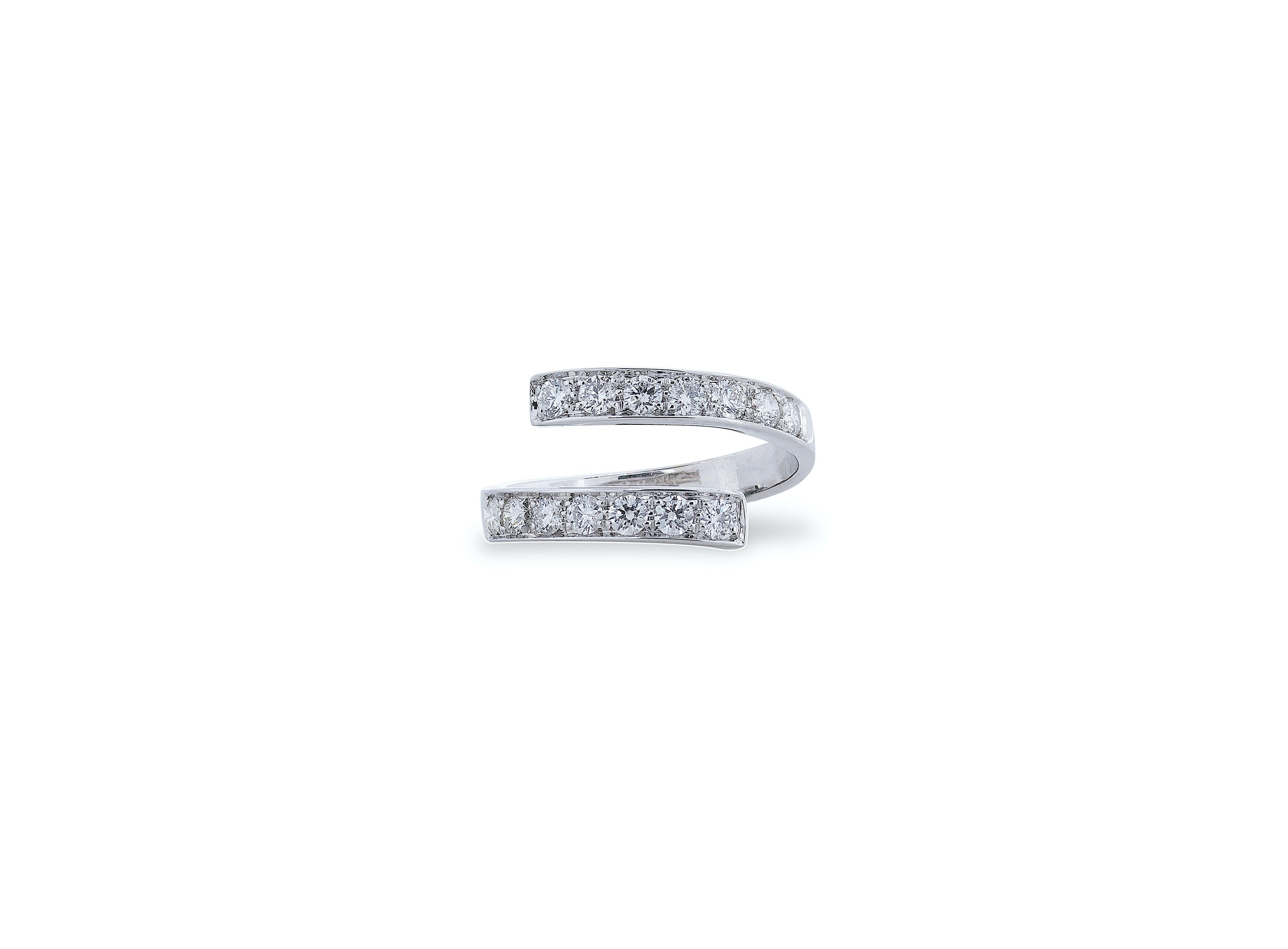 Modern 18 Karat White Gold 0.42 Carat white Diamonds Engagement Design Ring For Sale 3
