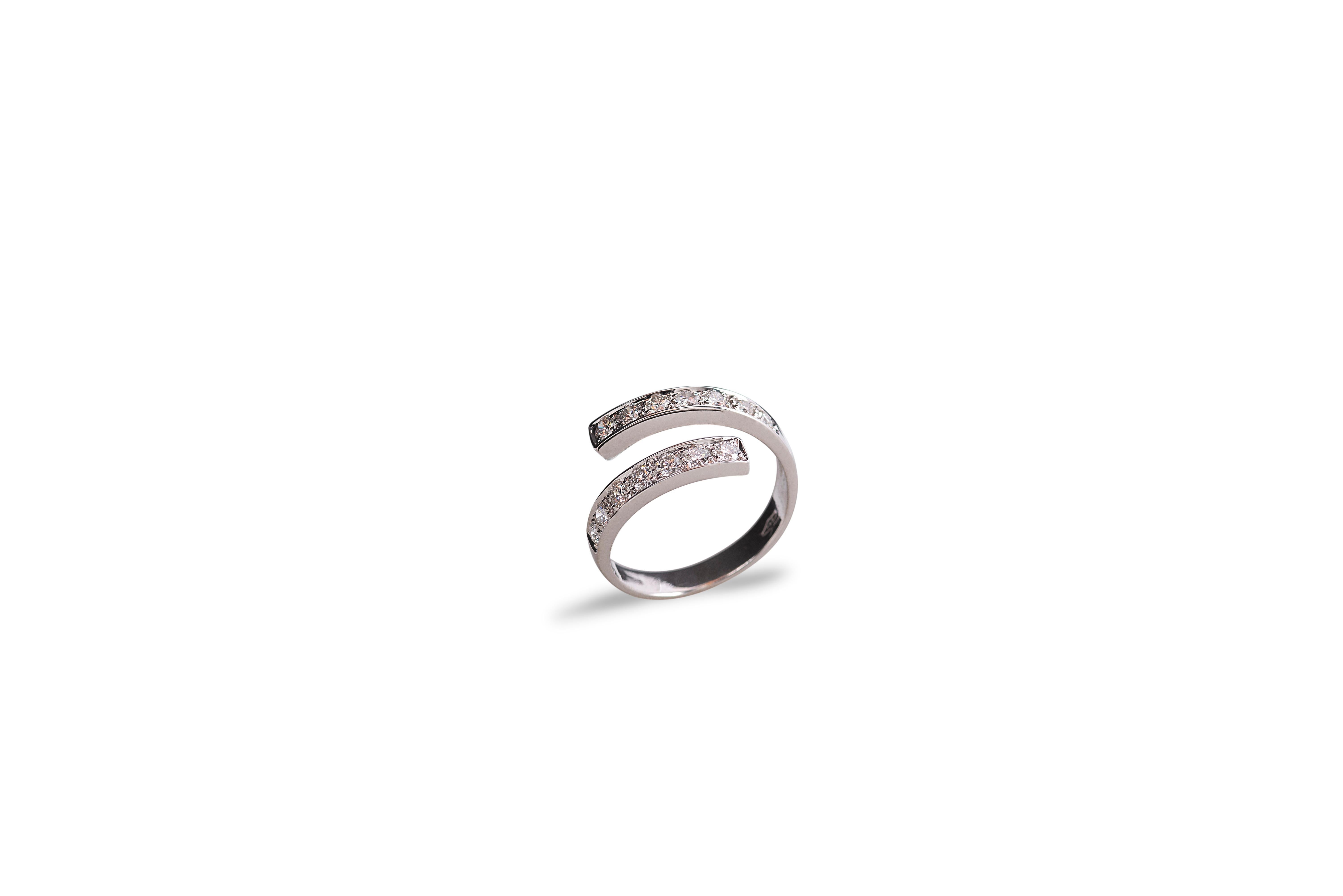 Women's or Men's Modern 18 Karat White Gold 0.42 Carat white Diamonds Engagement Design Ring For Sale