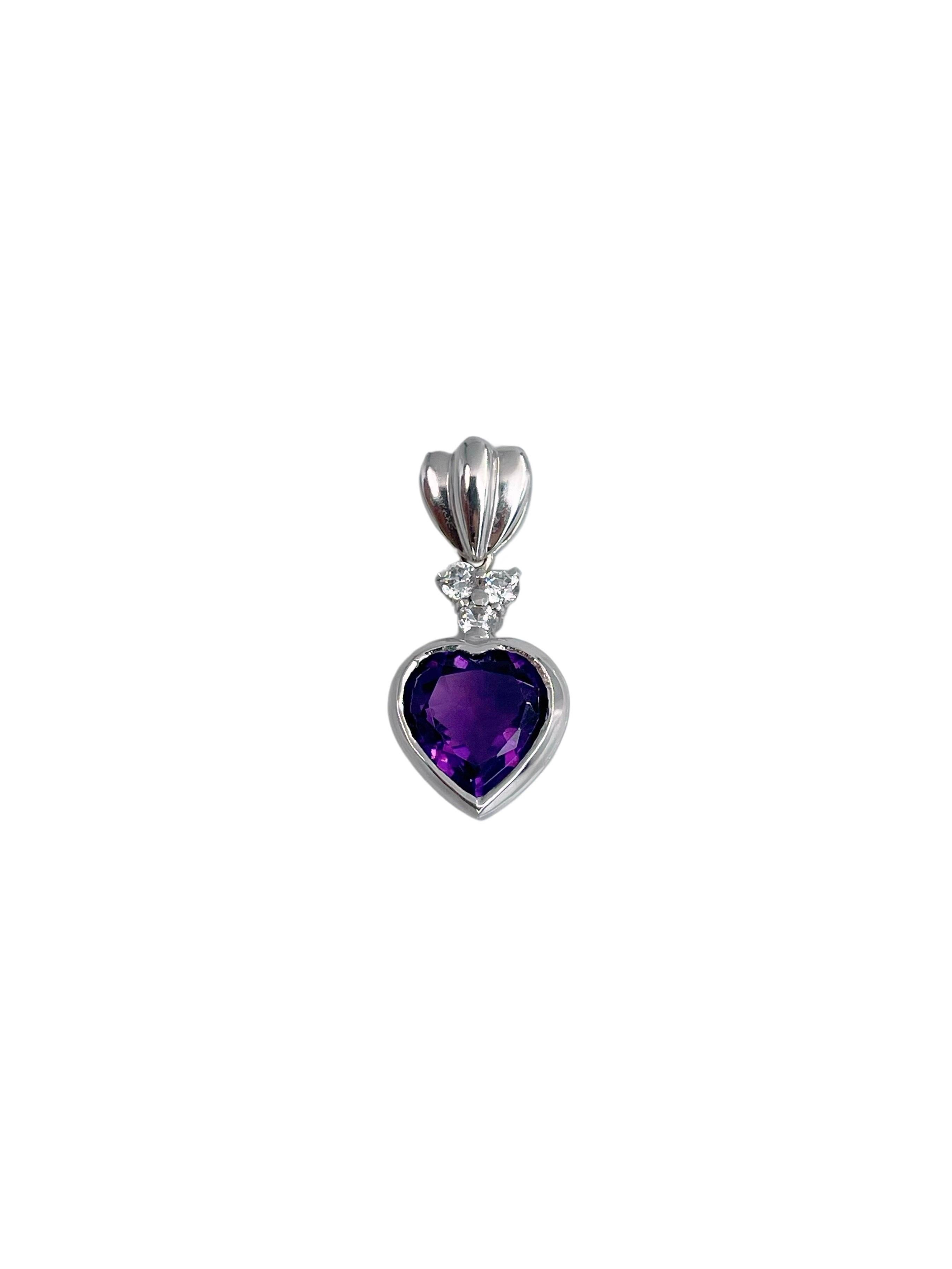 Pendentif moderne en or blanc 18 carats avec améthyste taille cœur de 1,30 carat Bon état - En vente à Vilnius, Vilniaus apskr.