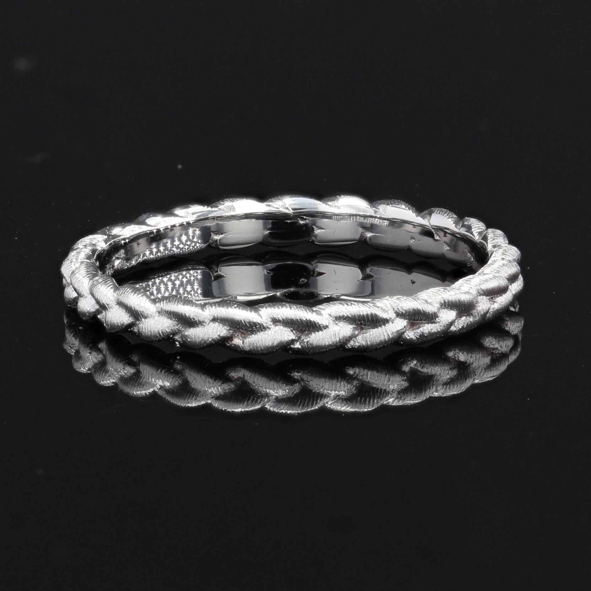 Modern 18 Karat White Gold Chiseled Braided Wedding Ring In New Condition For Sale In Poitiers, FR