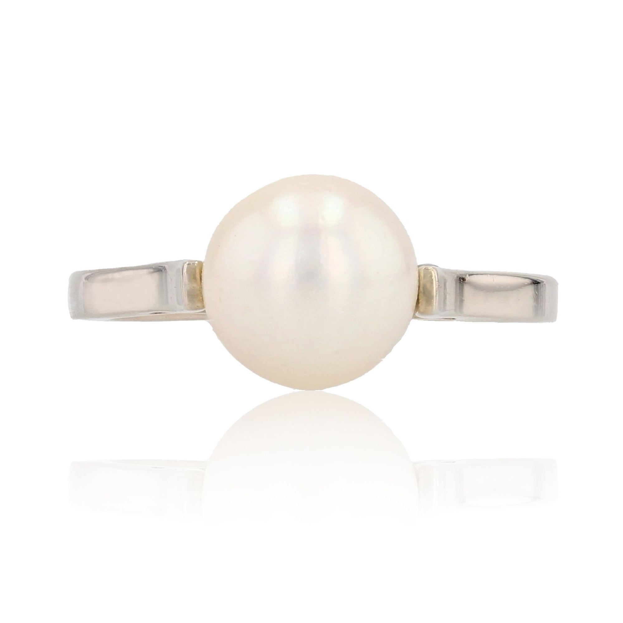 Anillo solitario moderno de perlas cultivadas de oro blanco de 18 quilates