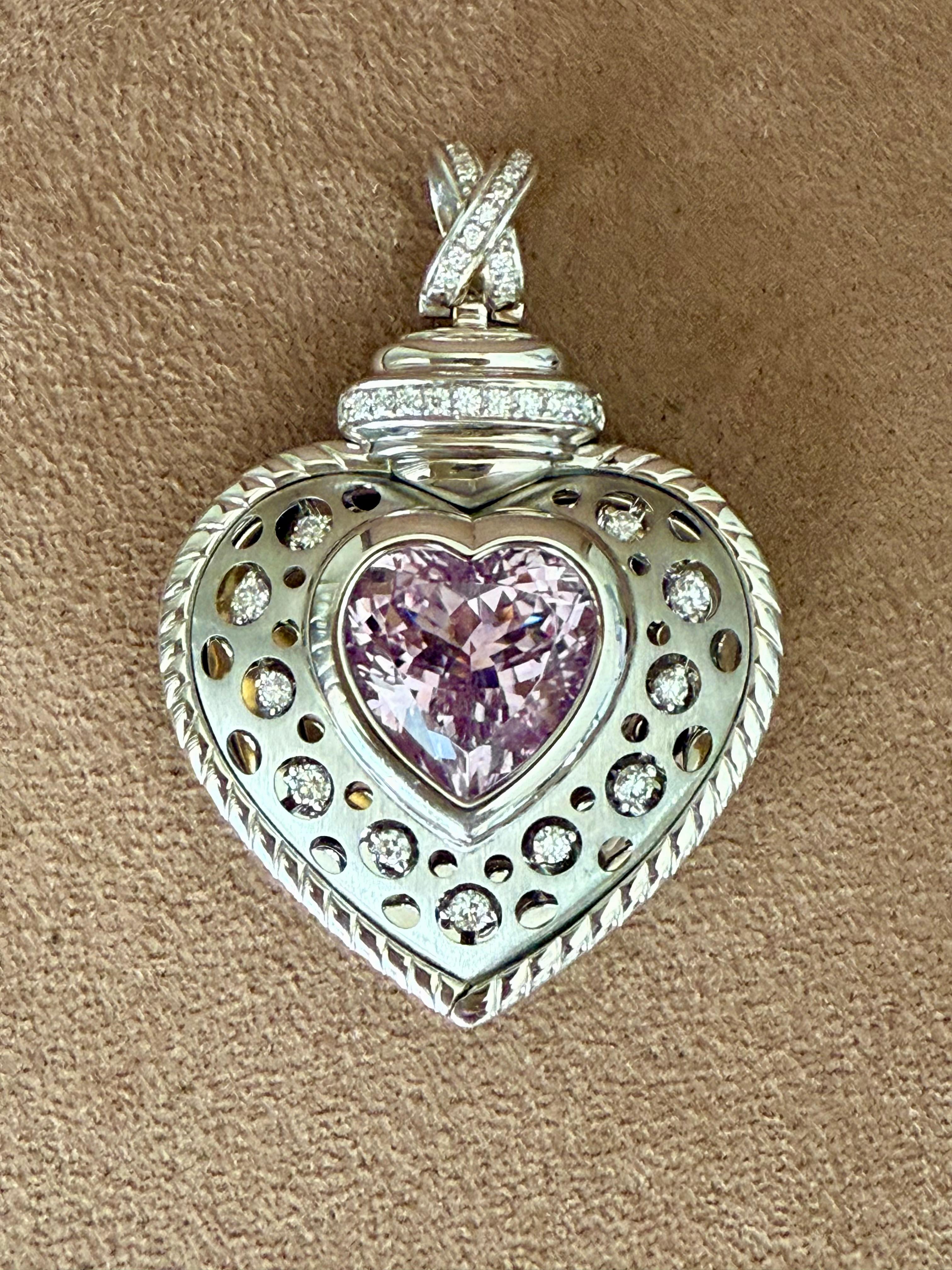 Colgante Corazón Moderno de Oro Blanco de 18 Kilates con Kunzita y Diamantes en venta 7