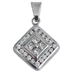 Modern 18 Karat White Gold TW 0.46 Carat Diamond Rhombus Shape Pendant Necklace