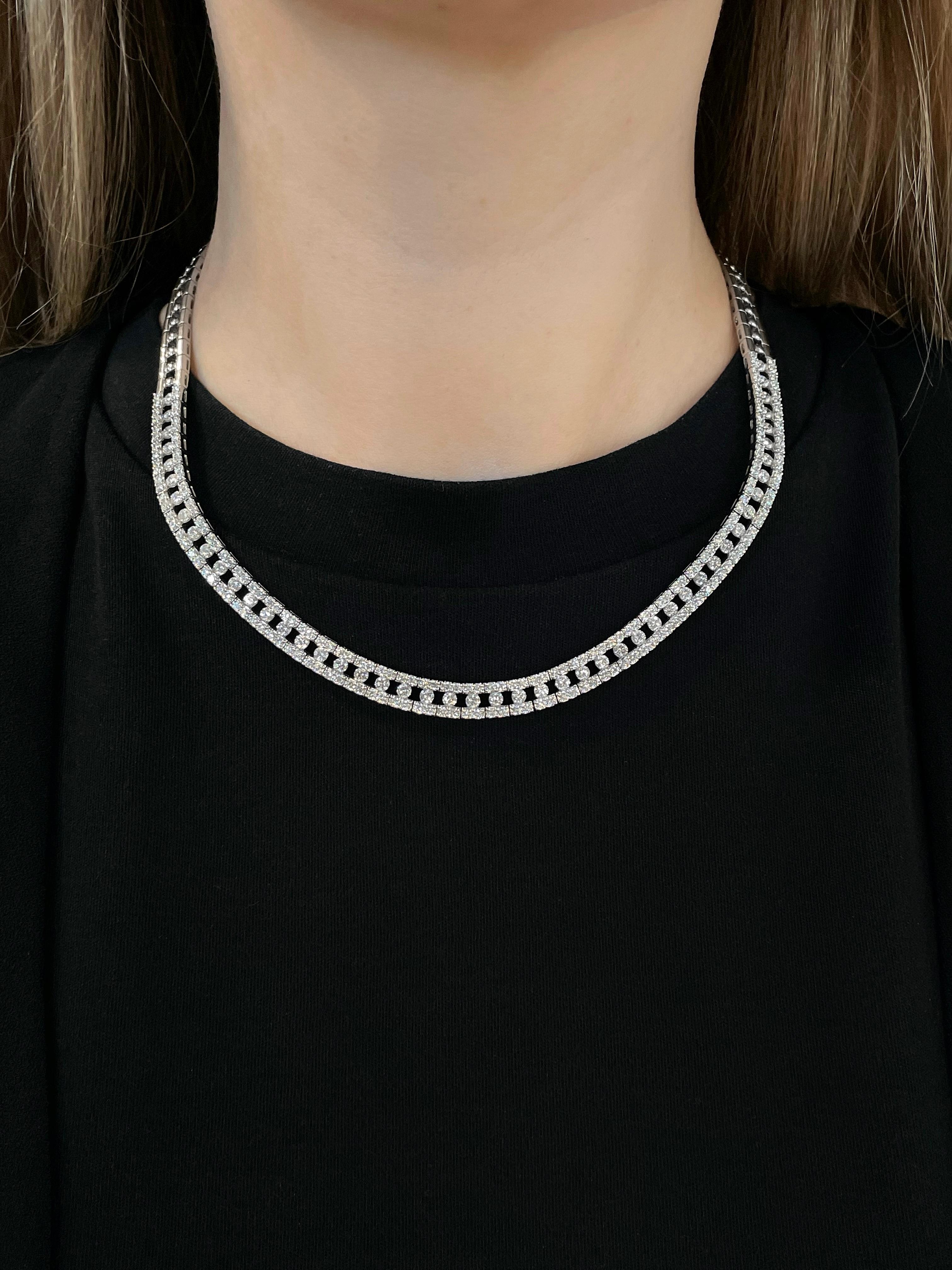 Moderno Collana moderna in oro bianco 18 carati TW 7,00 carati con diamante a collier in vendita