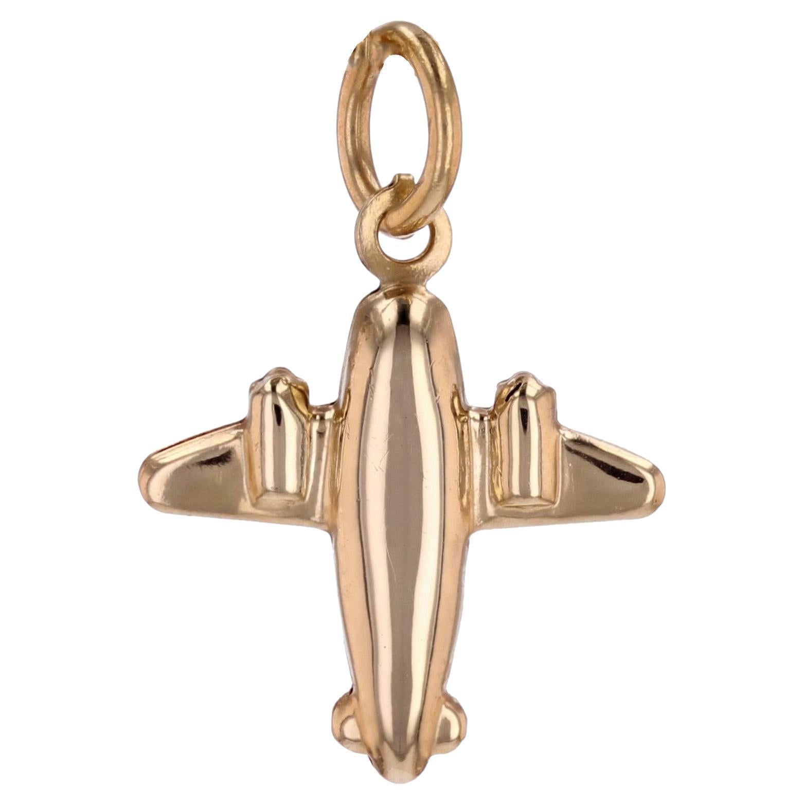 Modern 18 Karat Yellow Gold Airplane Charm Pendant