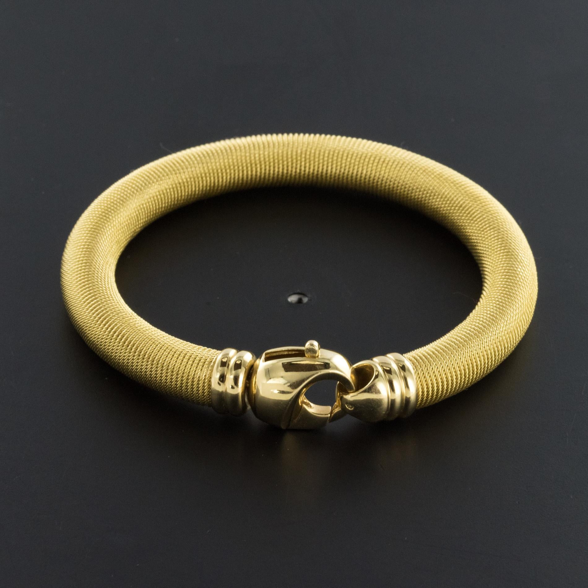 Modern 18 Karat Yellow Gold Cable Bangle Bracelet 3