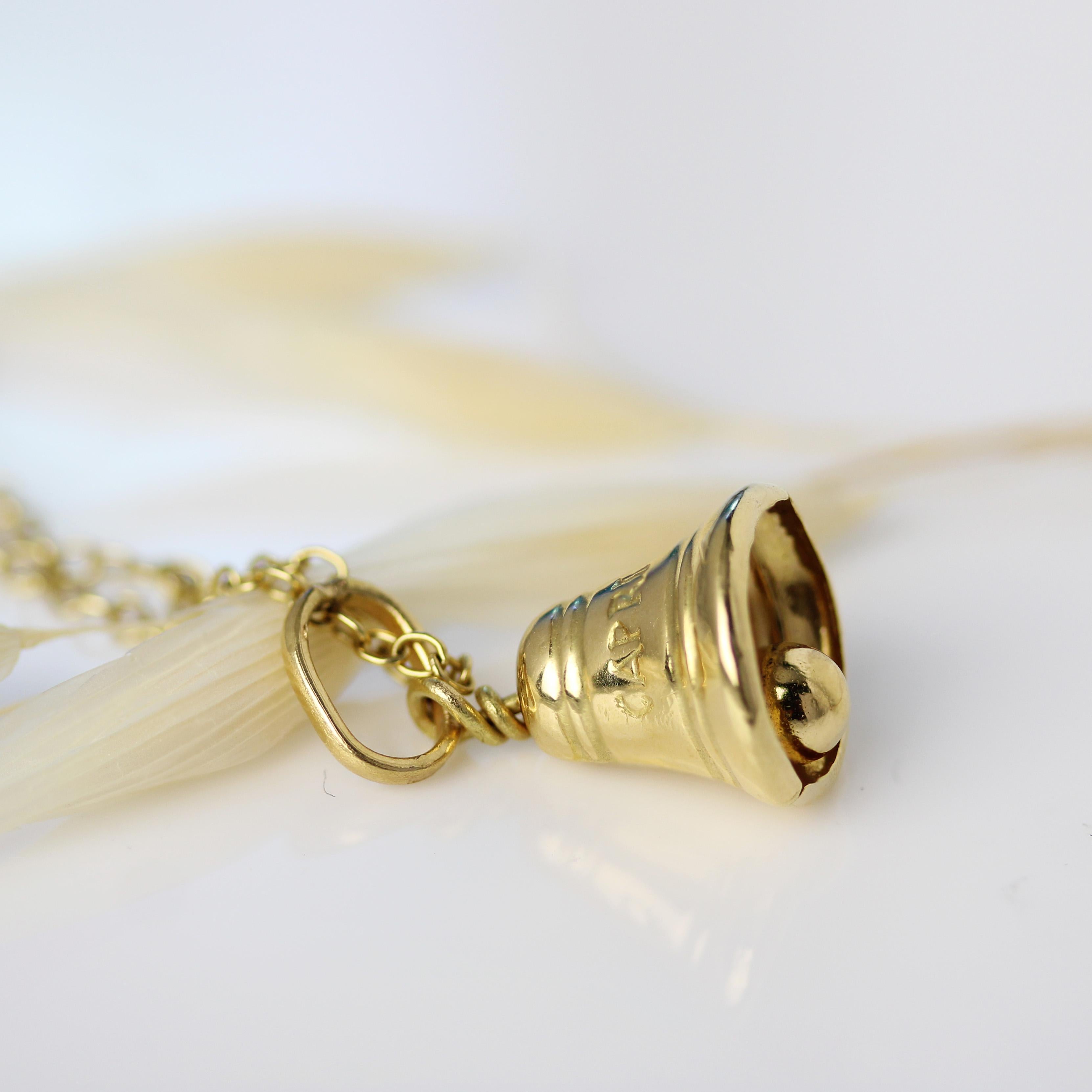Pendentif breloque Capri en or jaune 18 carats moderne en vente 1