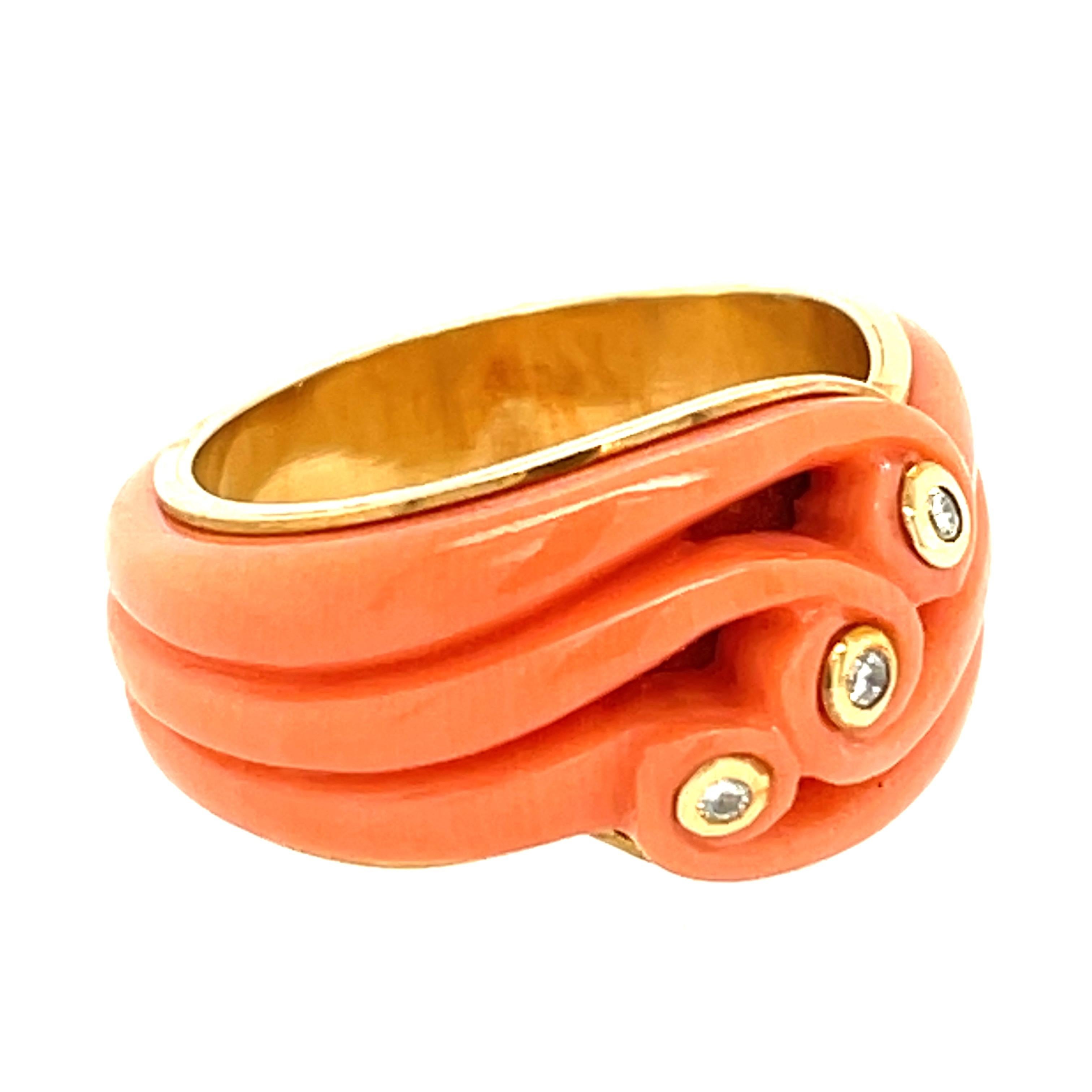 Round Cut Modern 18 Karat Yellow Gold Carved Coral Diamond Band Ring