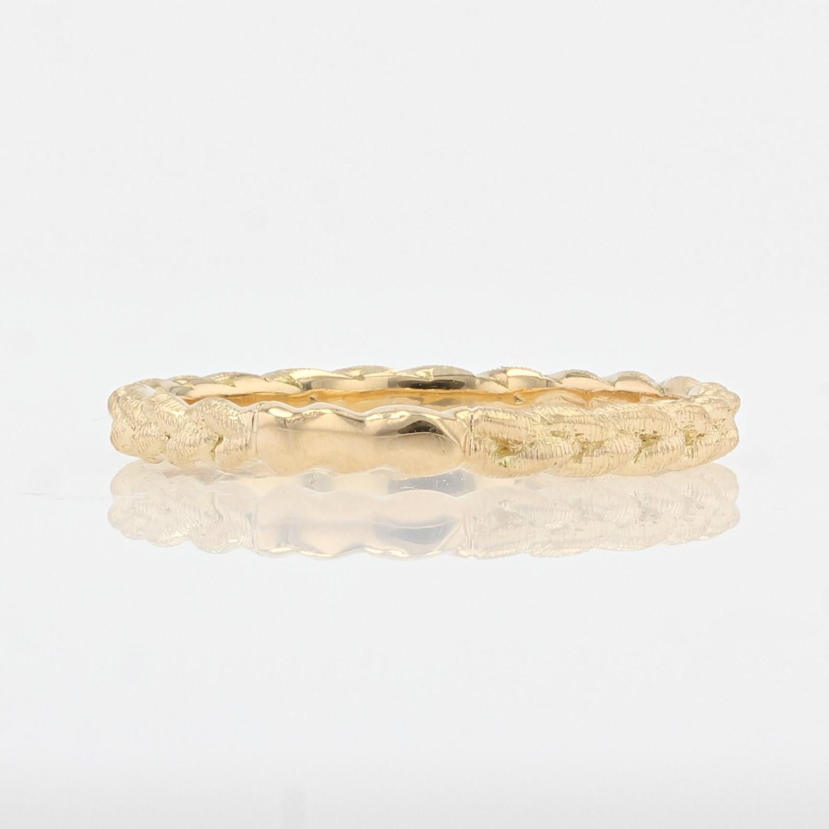 Modern 18 Karat Yellow Gold Chiseled Braided Wedding Ring For Sale 4