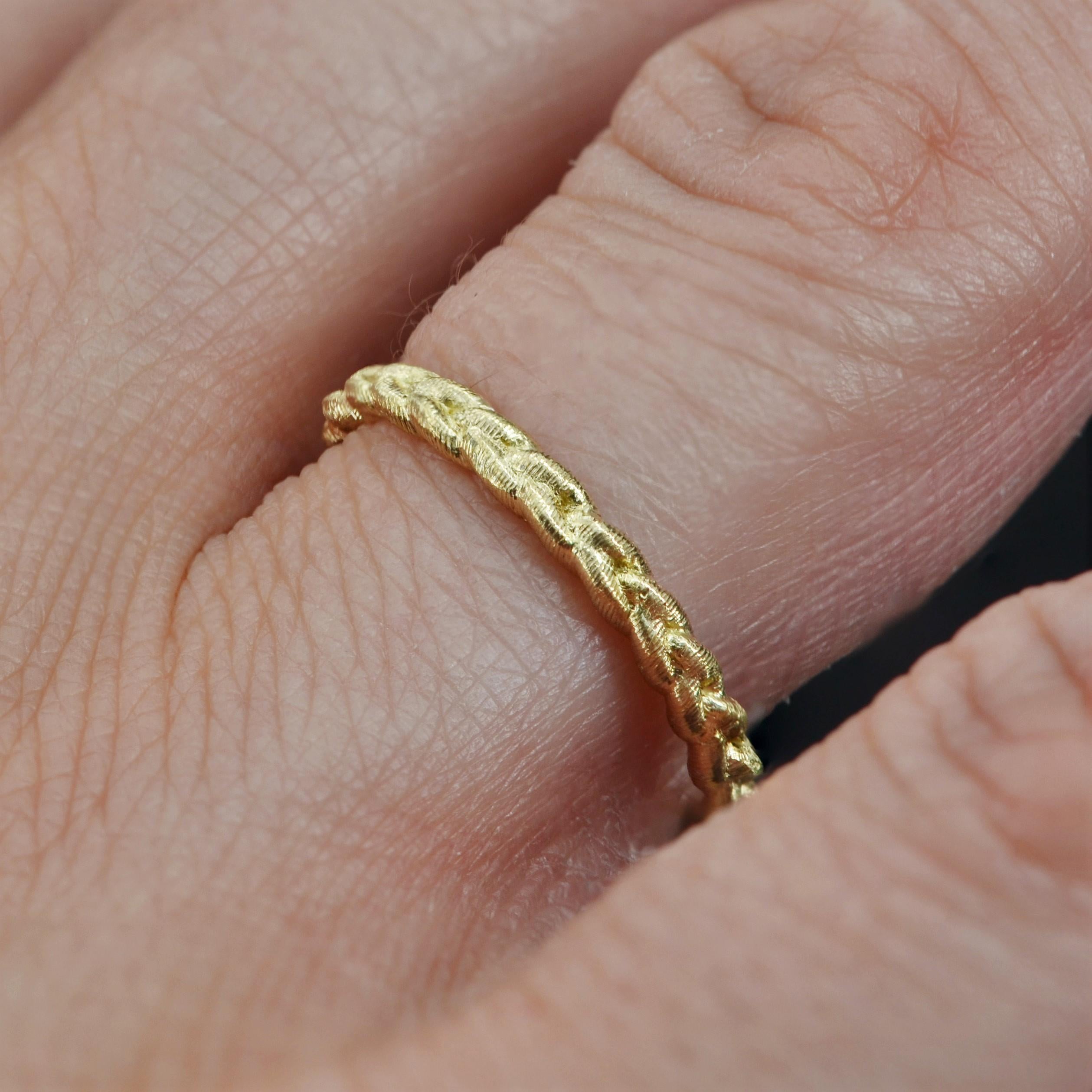 Modern 18 Karat Yellow Gold Chiseled Braided Wedding Ring For Sale 5