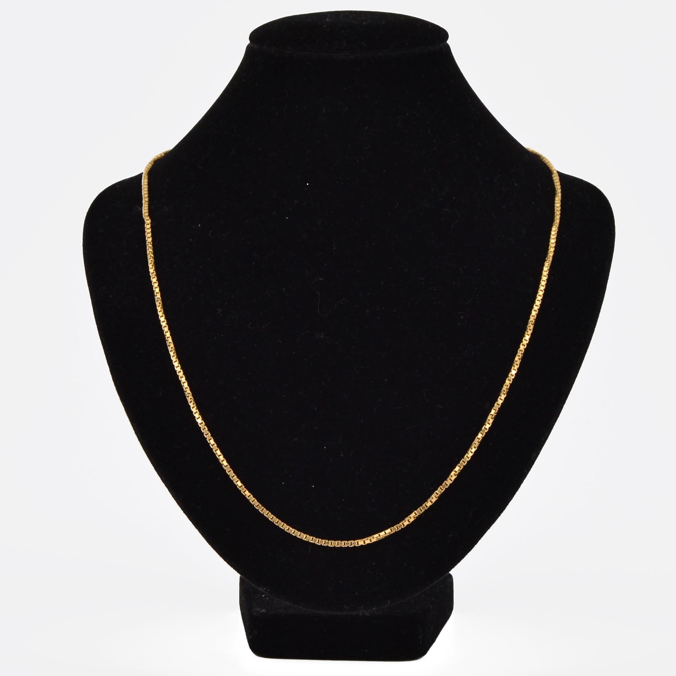 Modern 18 Karat Yellow Gold Cube Mesh Chain In Good Condition For Sale In Poitiers, FR