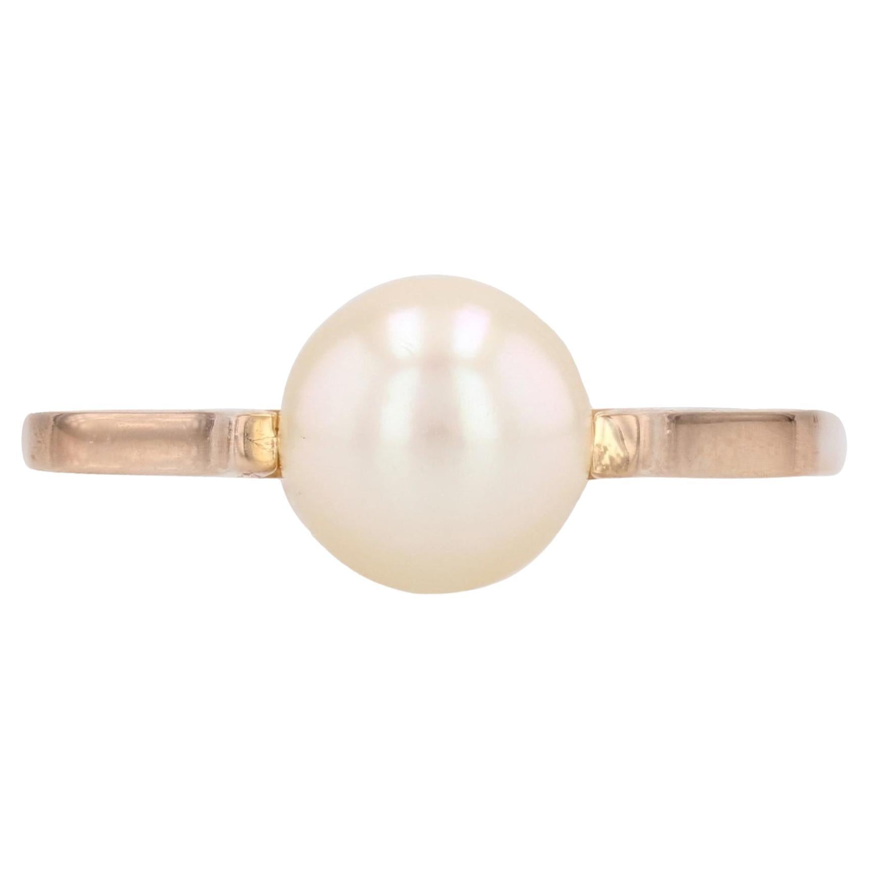 Modern 18 Karat Yellow Gold Cultured Pearl Solitaire Ring For Sale