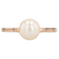 Modern 18 Karat Yellow Gold Cultured Pearl Solitaire Ring