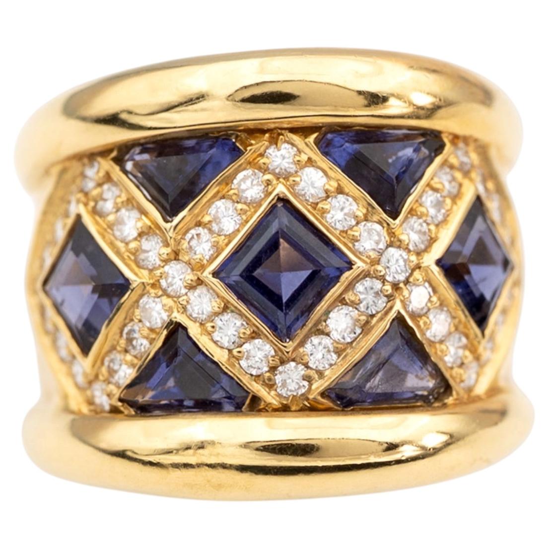 Moderner Ring aus 18 Karat Gelbgold mit Diamanten und Iolithen, Italien