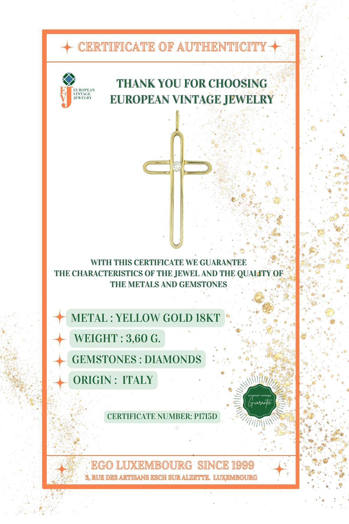 Croix moderne en or jaune 18 carats et diamants en vente 1