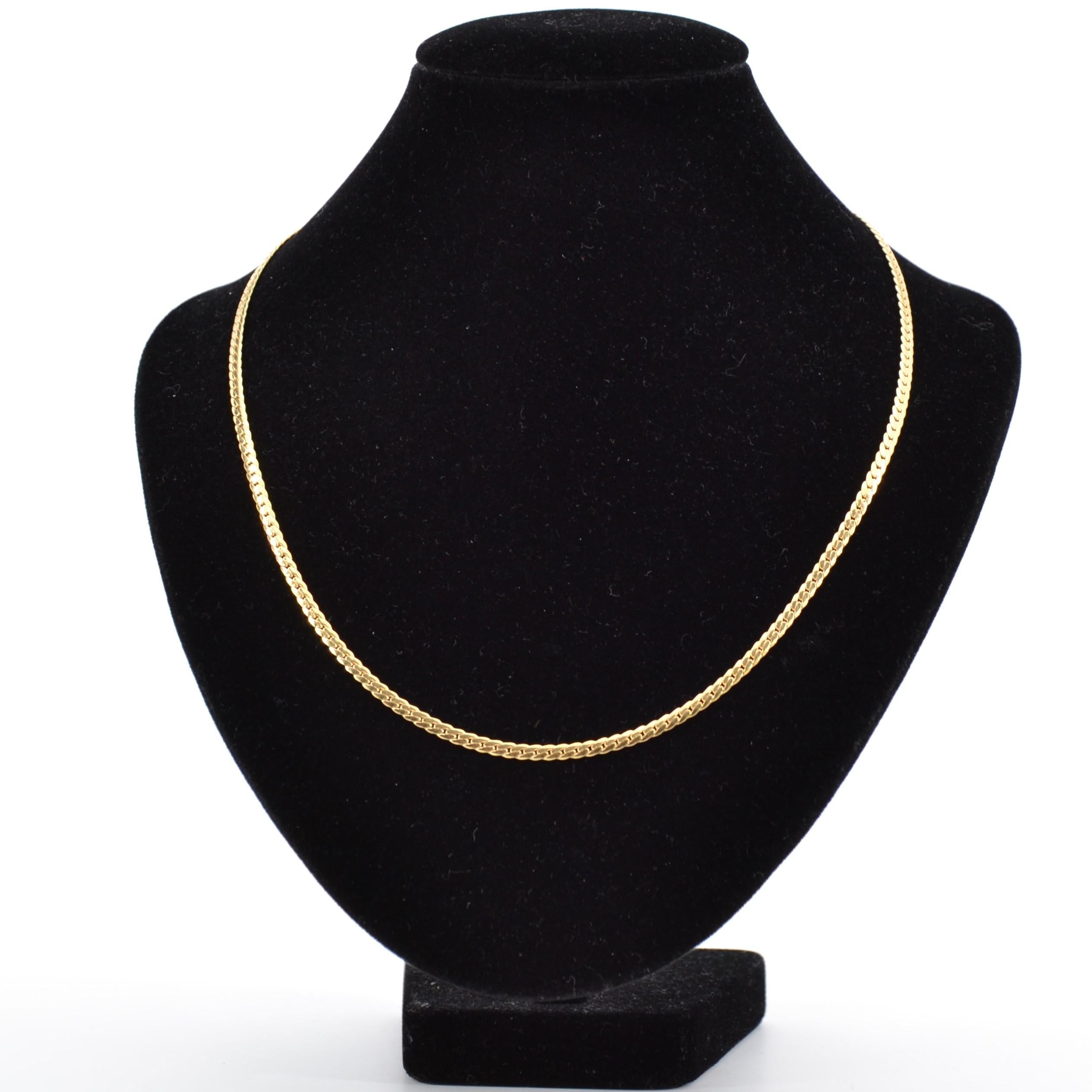 Flache, geschwungene Mesh-Kette aus 18 Karat Gelbgold im Zustand „Gut“ in Poitiers, FR
