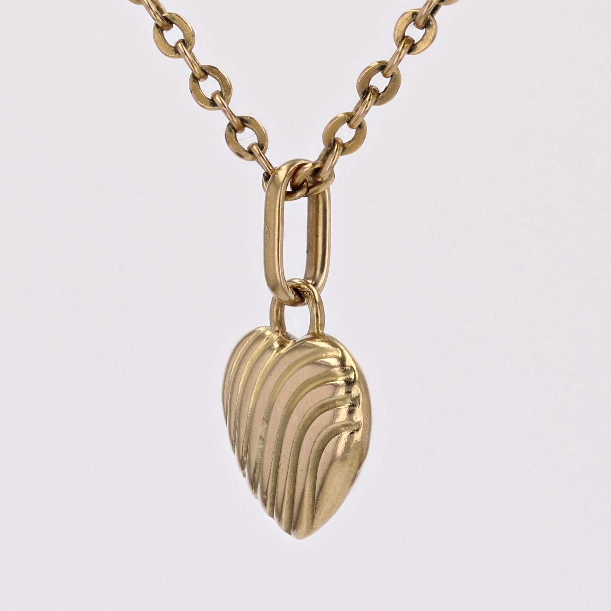 Women's Modern 18 Karat Yellow Gold Heart-Shape Charm Pendant For Sale