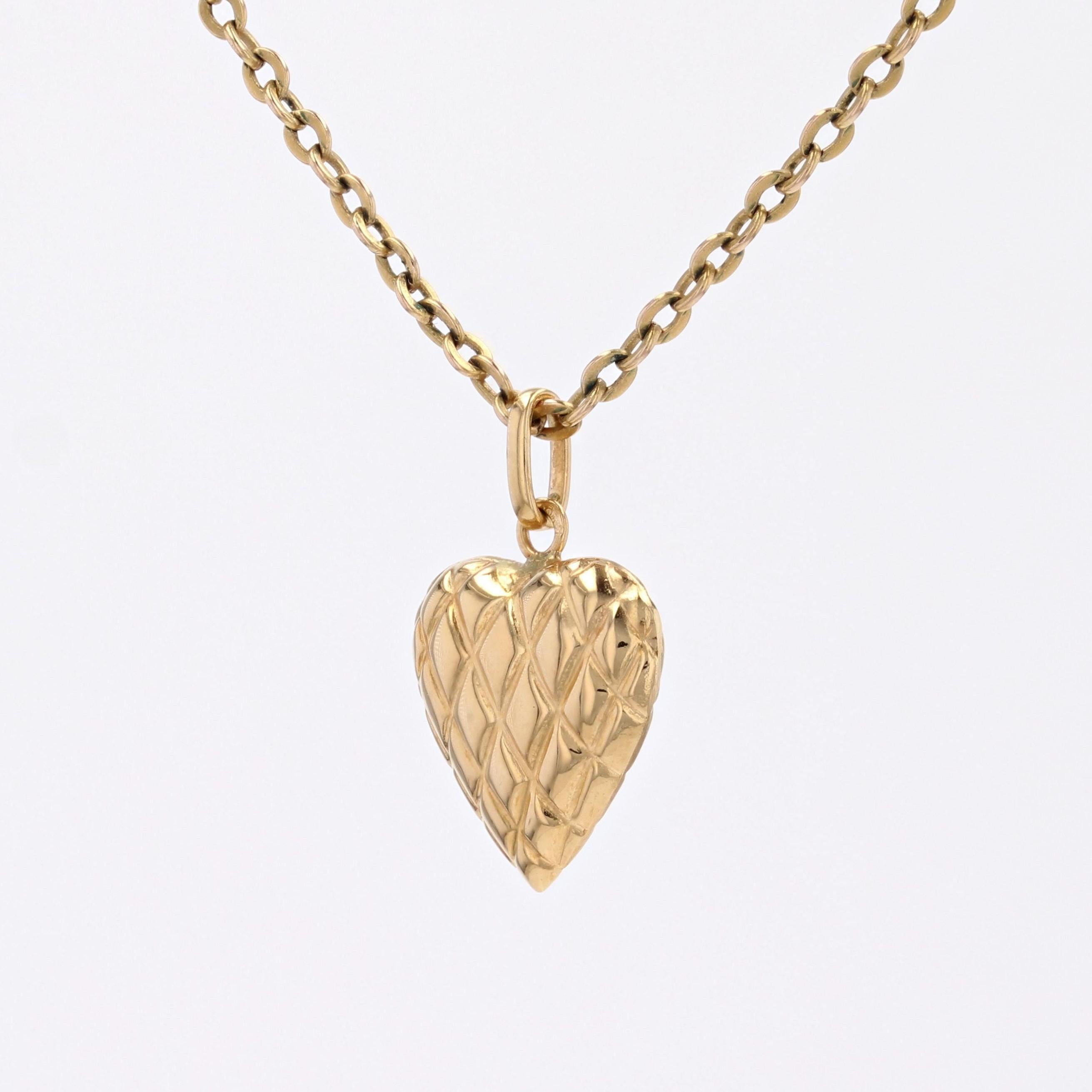 Pendentif moderne en or jaune 18 carats en forme de cœur Pour femmes en vente