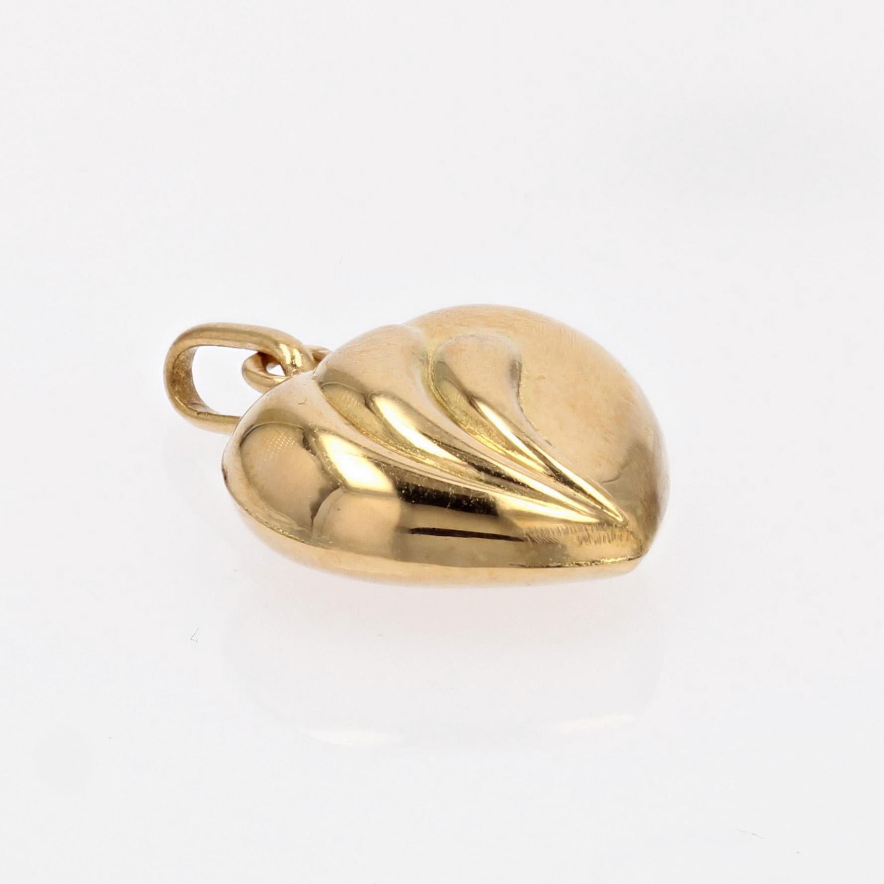 Pendentif moderne en or jaune 18 carats en forme de cœur en vente 2