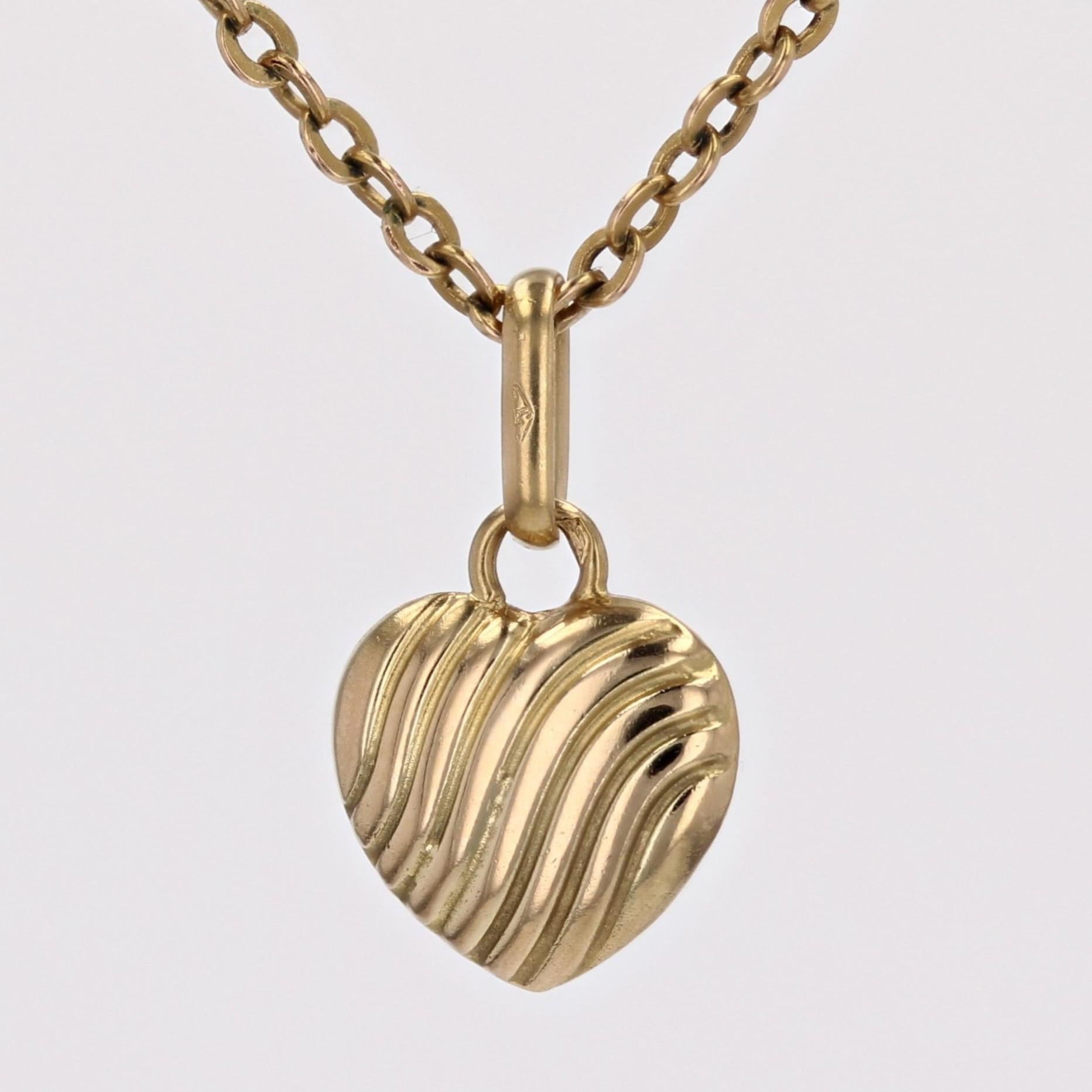 Modern 18 Karat Yellow Gold Heart-Shape Charm Pendant For Sale 4