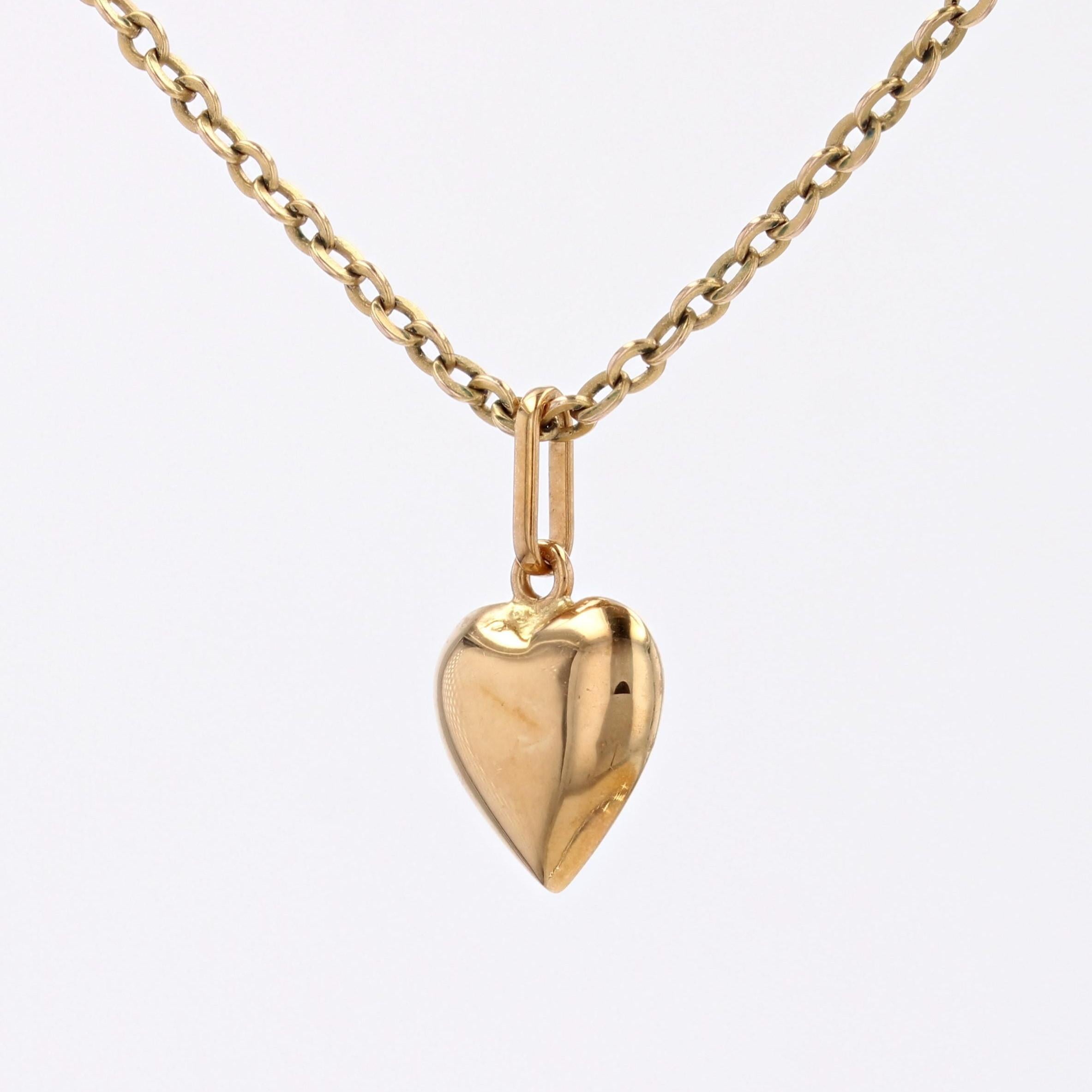 Pendentif moderne en or jaune 18 carats en forme de cœur en forme de dôme Pour femmes en vente