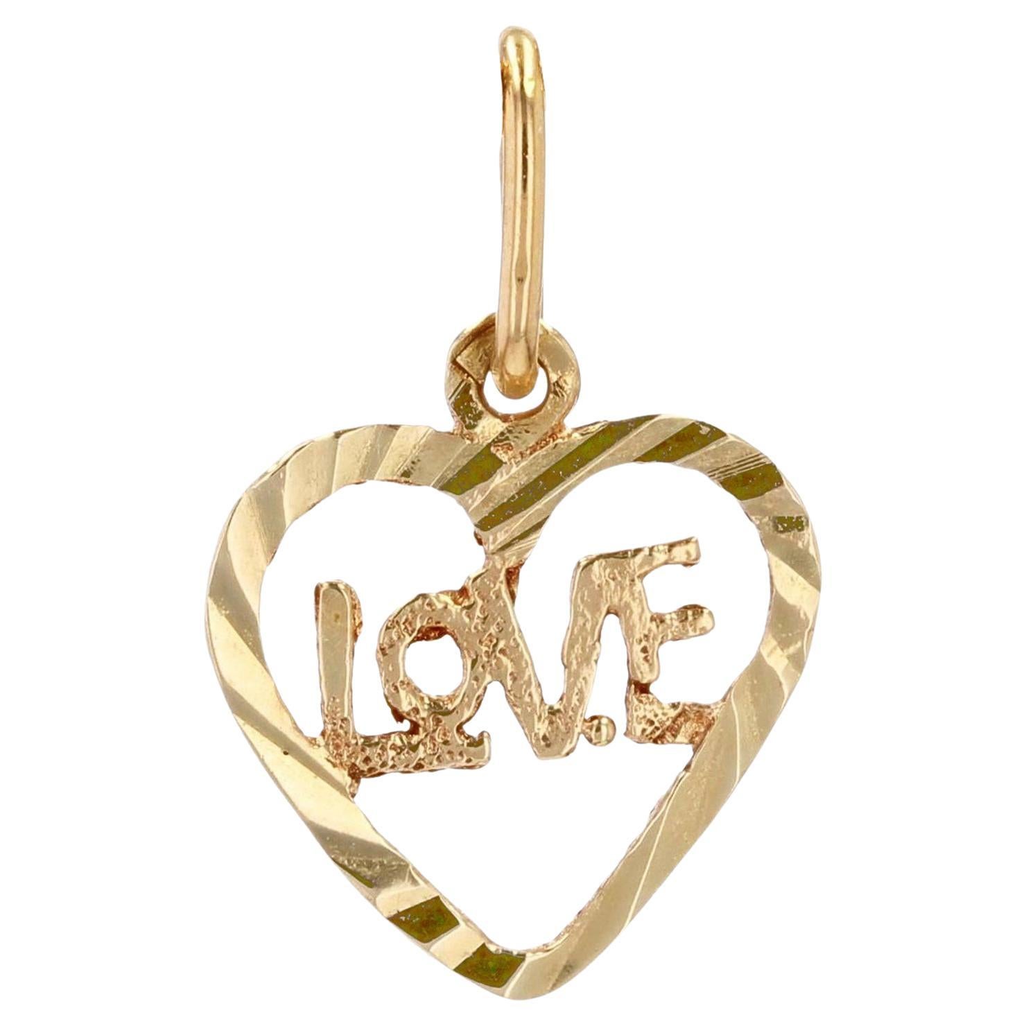 Moderner herzförmiger Anhänger „Love“ aus 18 Karat Gelbgold in Herzform