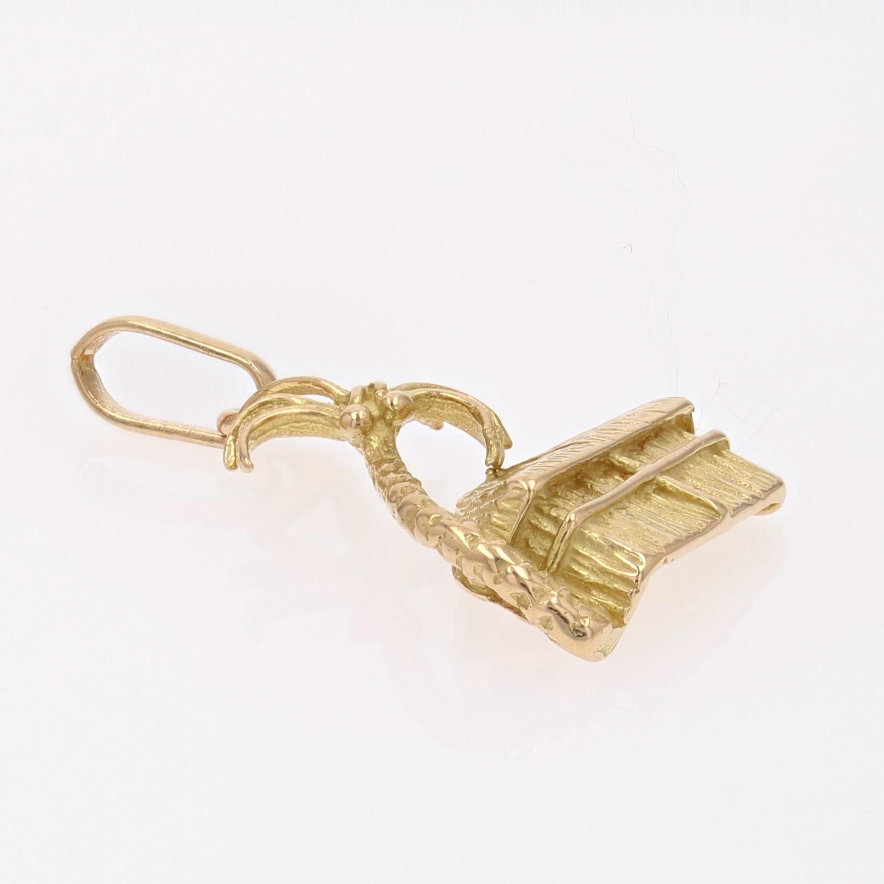 Pendentif moderne en or jaune 18 carats avec breloque arbre de noix de coco en vente 2