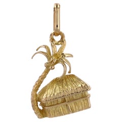 Moderner Hut-Cocktailbaum-Charm-Anhänger aus 18 Karat Gelbgold