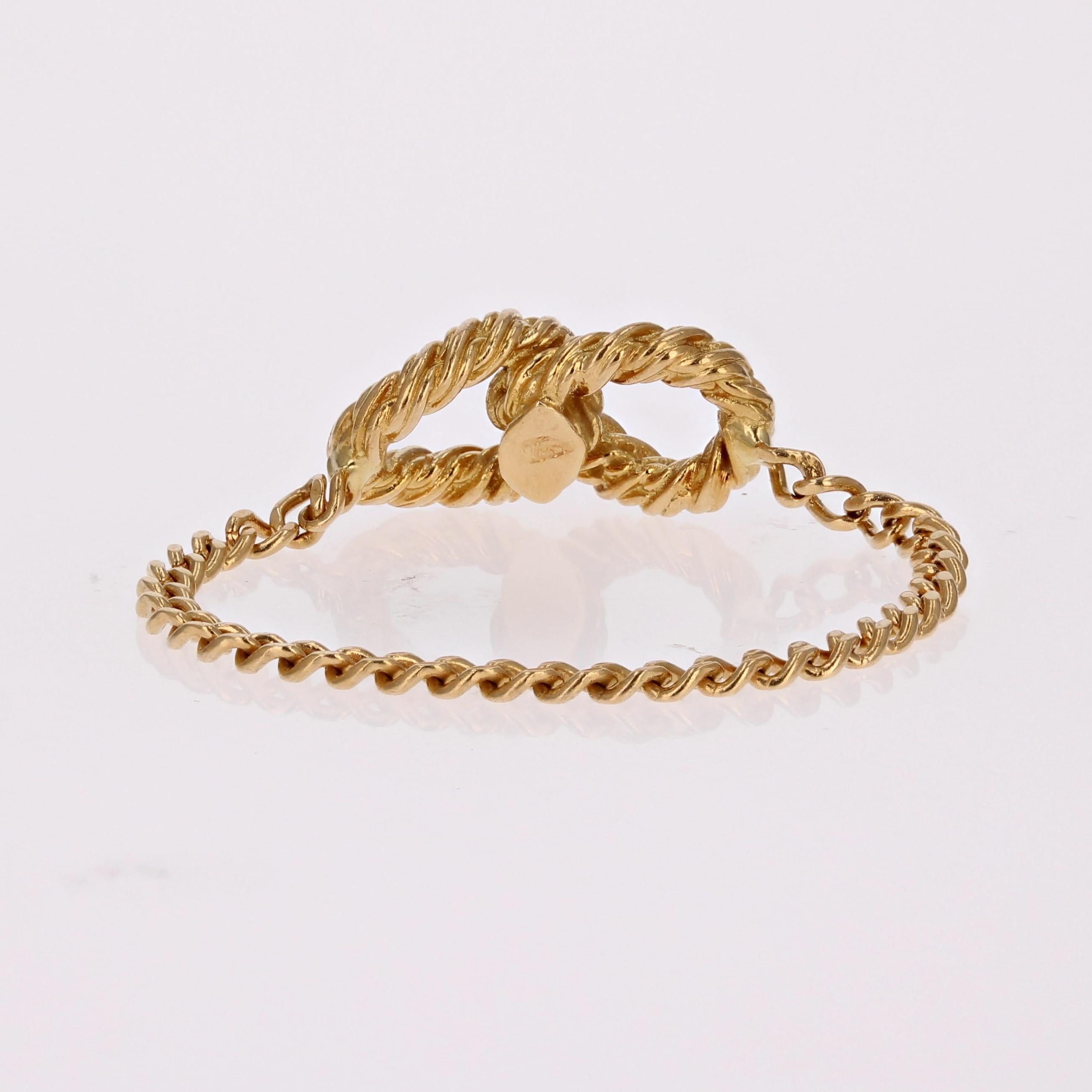 Modern 18 Karat Yellow Gold Interlaced Loop Chain Ring For Sale 2