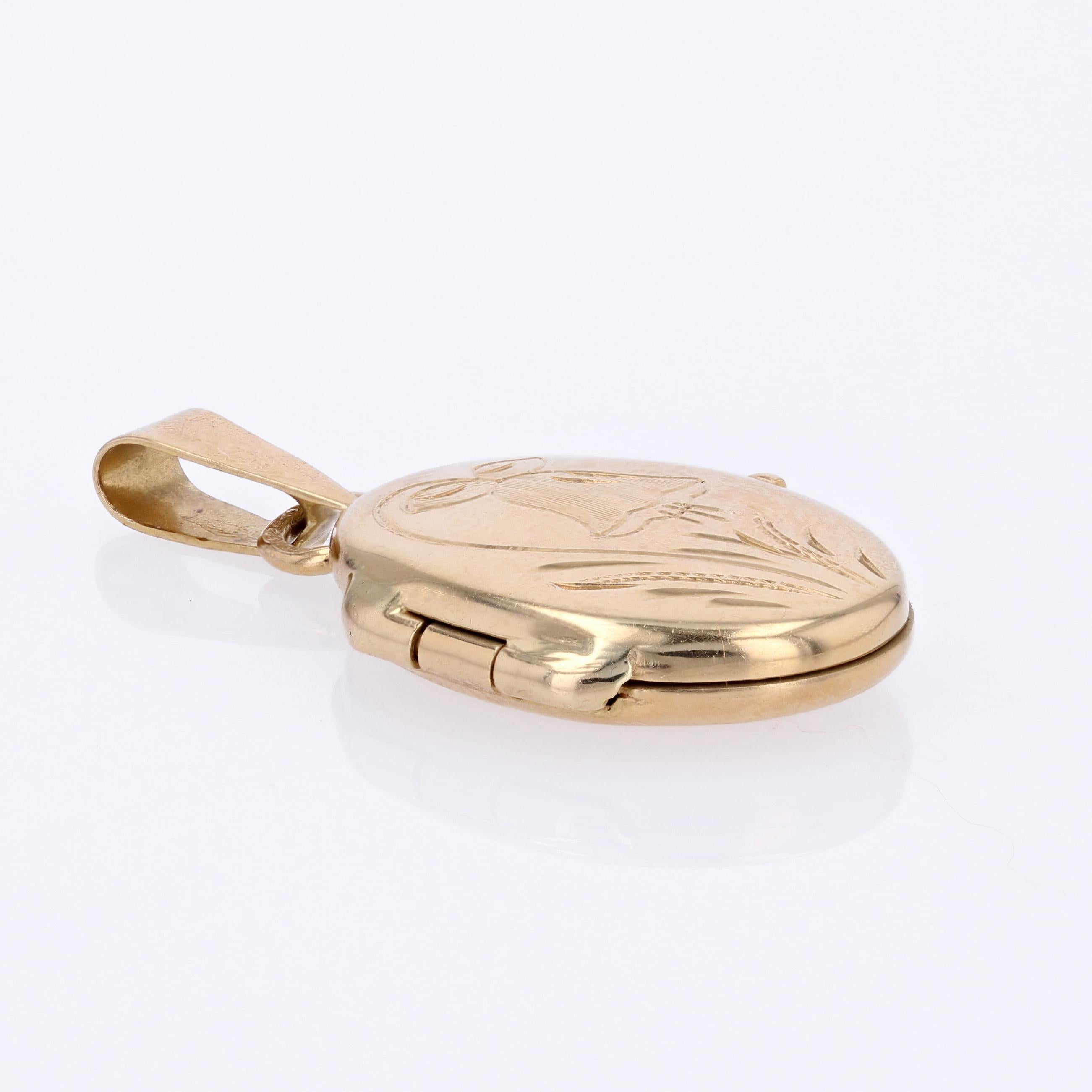 Pendentif médaillon ovale moderne en or jaune 18 carats en vente 8