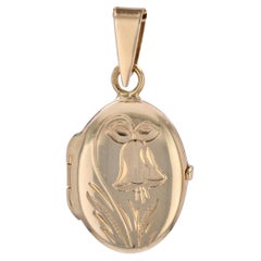 Modern 18 Karat Yellow Gold Oval Locket Pendant