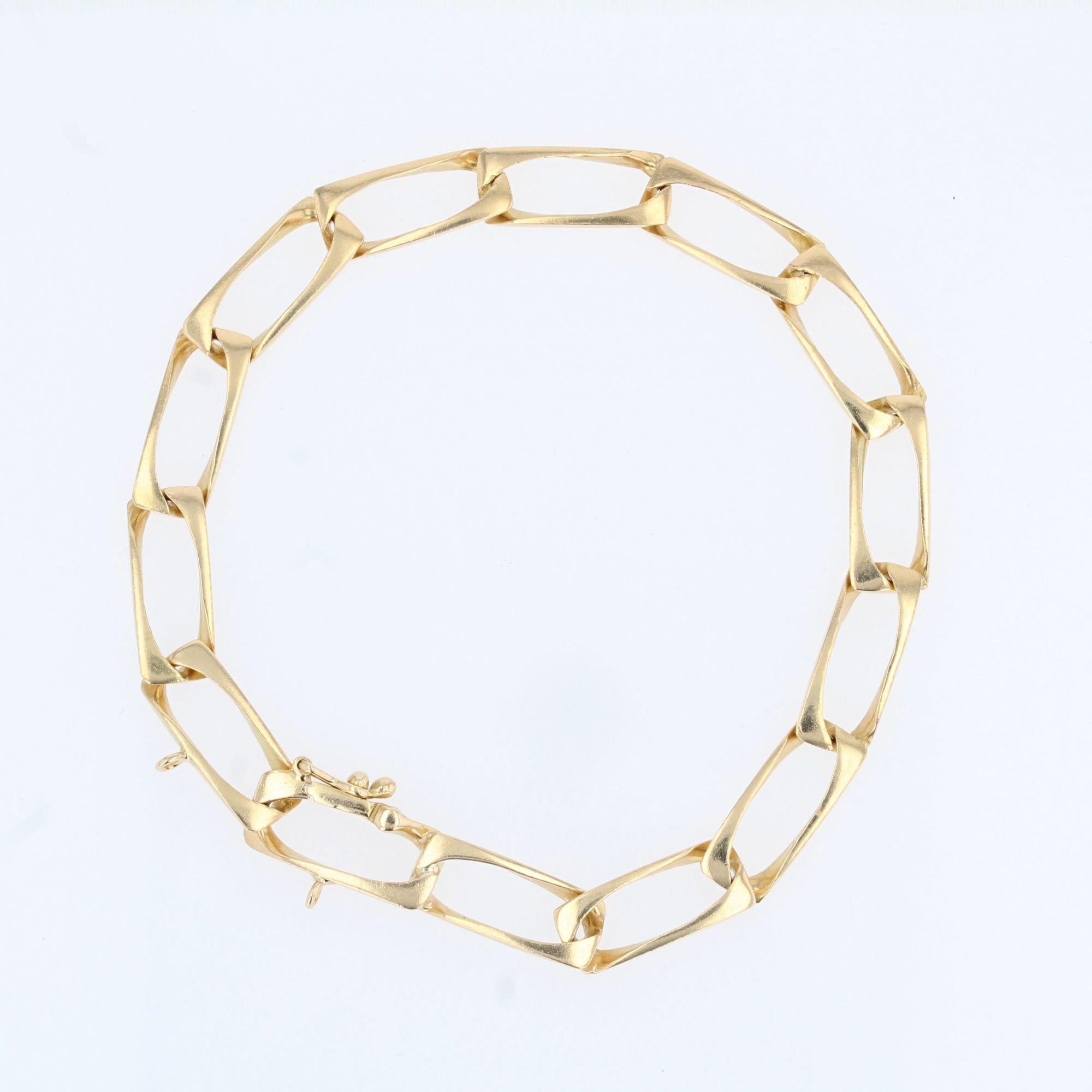 Women's Modern 18 Karat Yellow Gold Rectangular Link Curb Bracelet For Sale