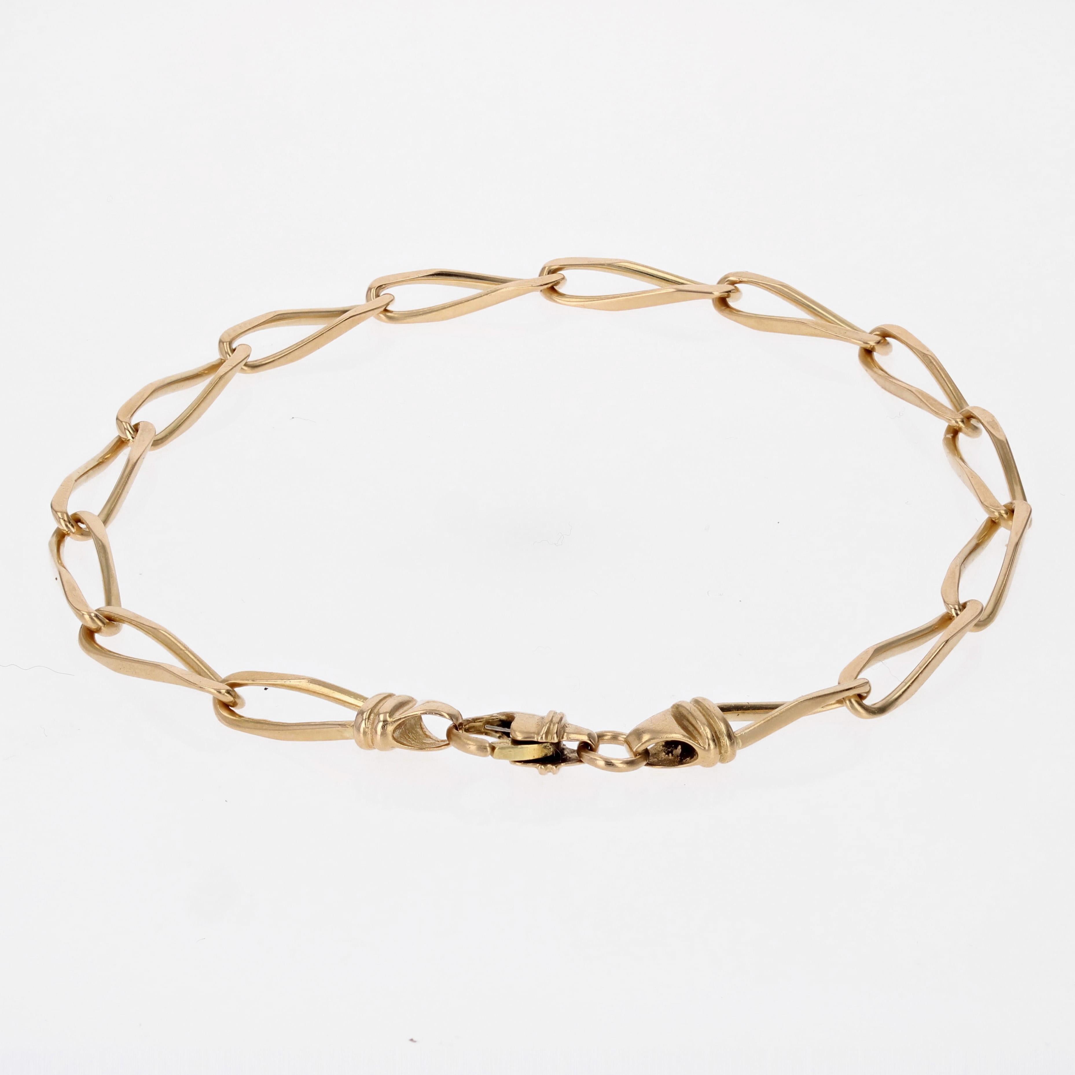 Bracelet moderne à maillons rectangulaires en or jaune 18 carats en vente 3