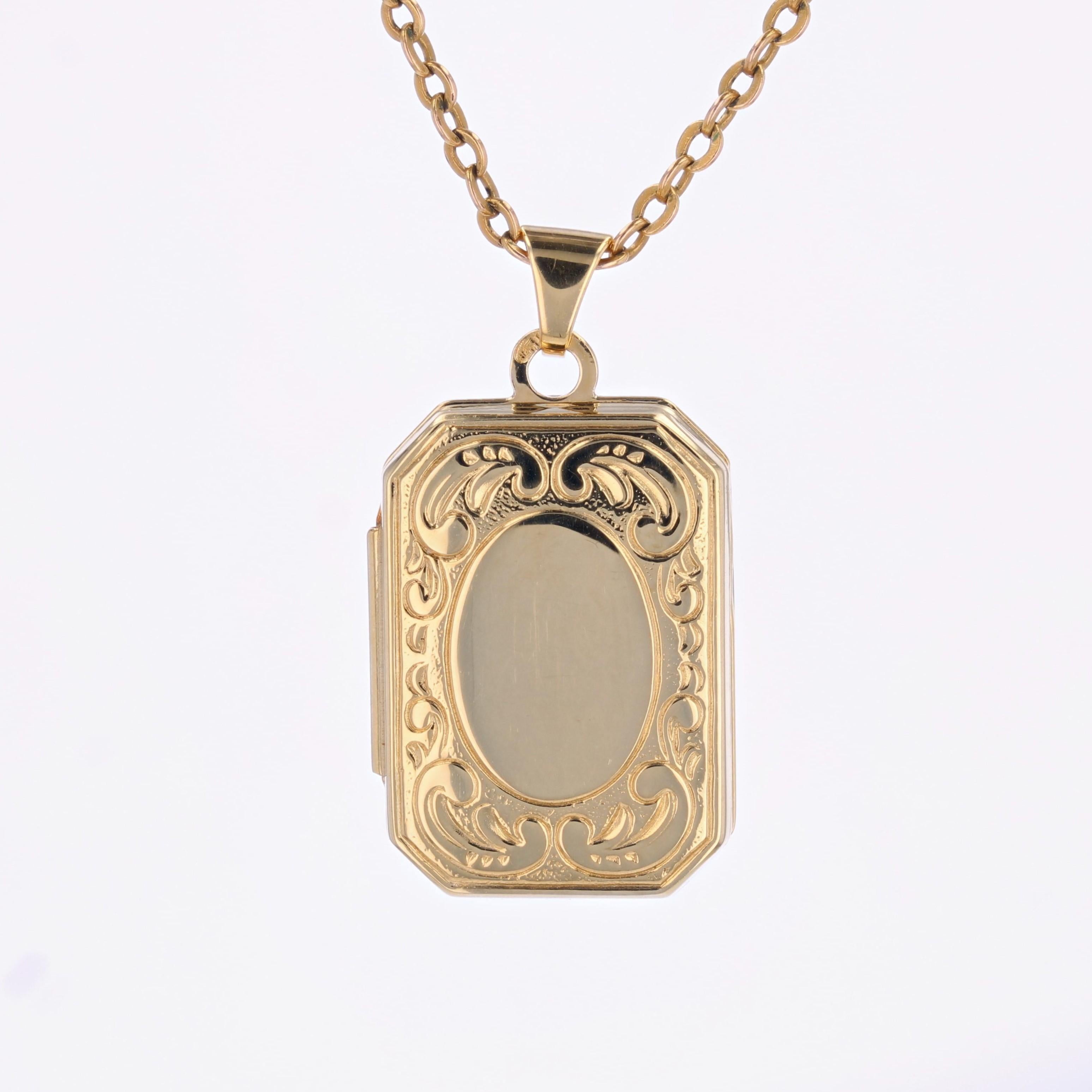 Pendentif médaillon rectangulaire moderne en or jaune 18 carats en vente 7