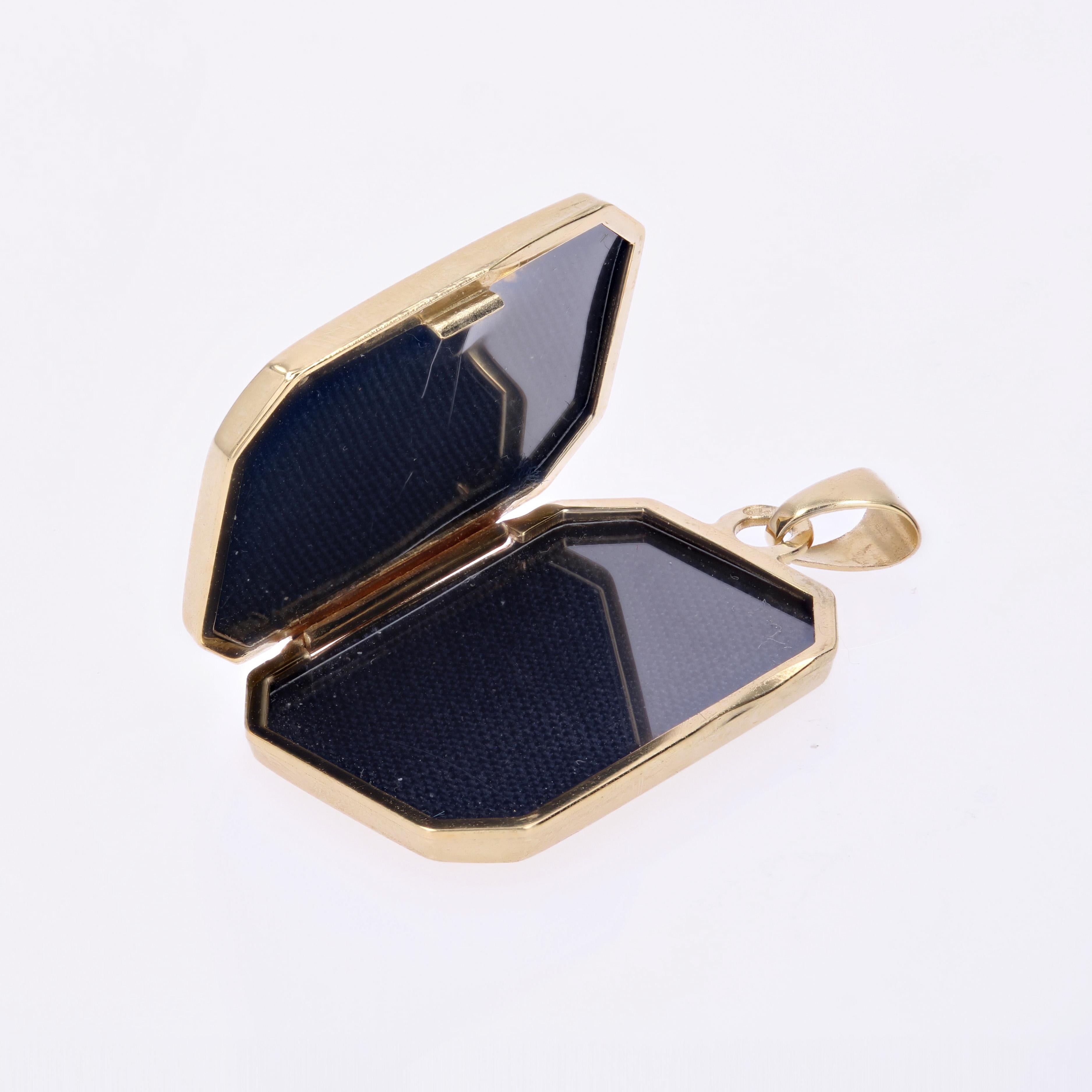 Pendentif médaillon rectangulaire moderne en or jaune 18 carats en vente 4