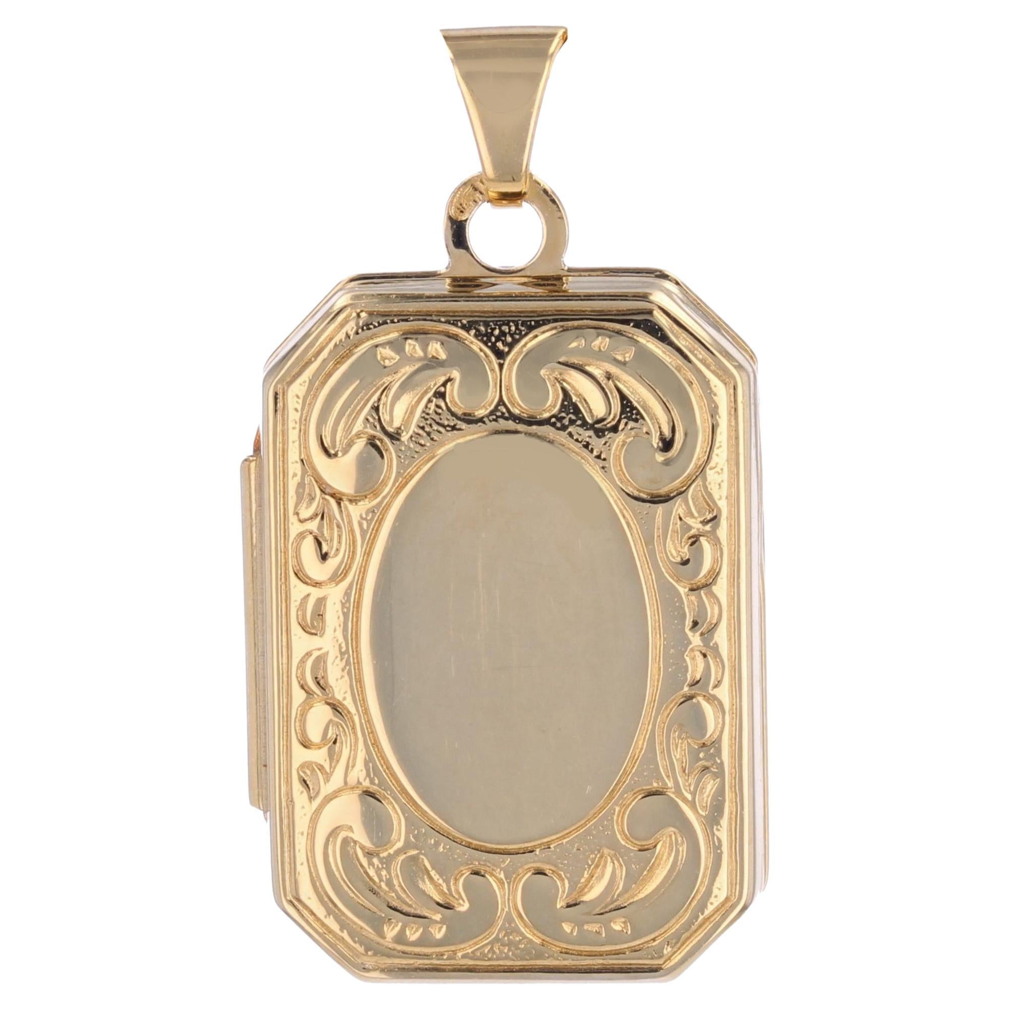 Modern 18 Karat Yellow Gold Rectangular Locket Pendant