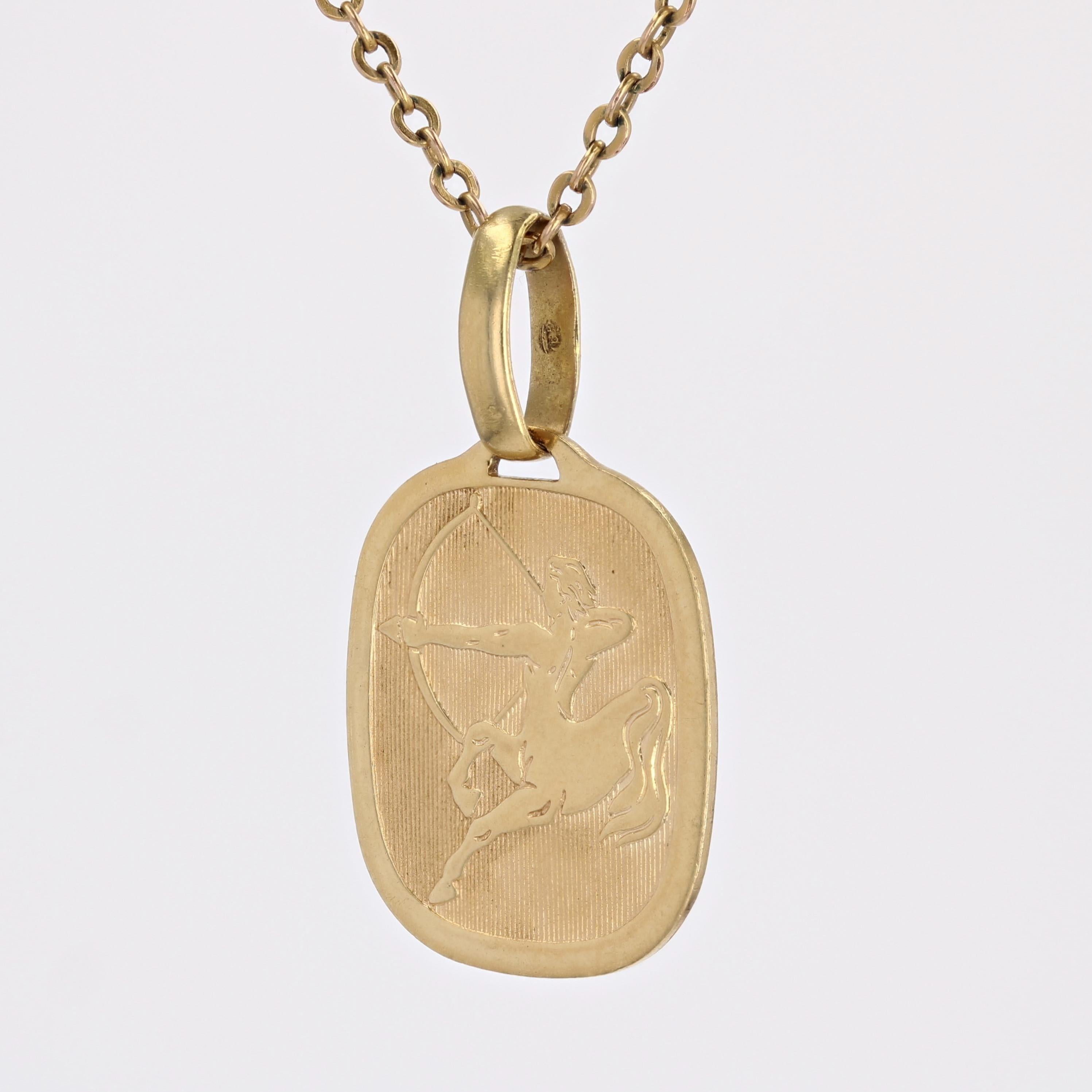 Women's or Men's Modern 18 Karat Yellow Gold Sagittarius Medal Pendant For Sale