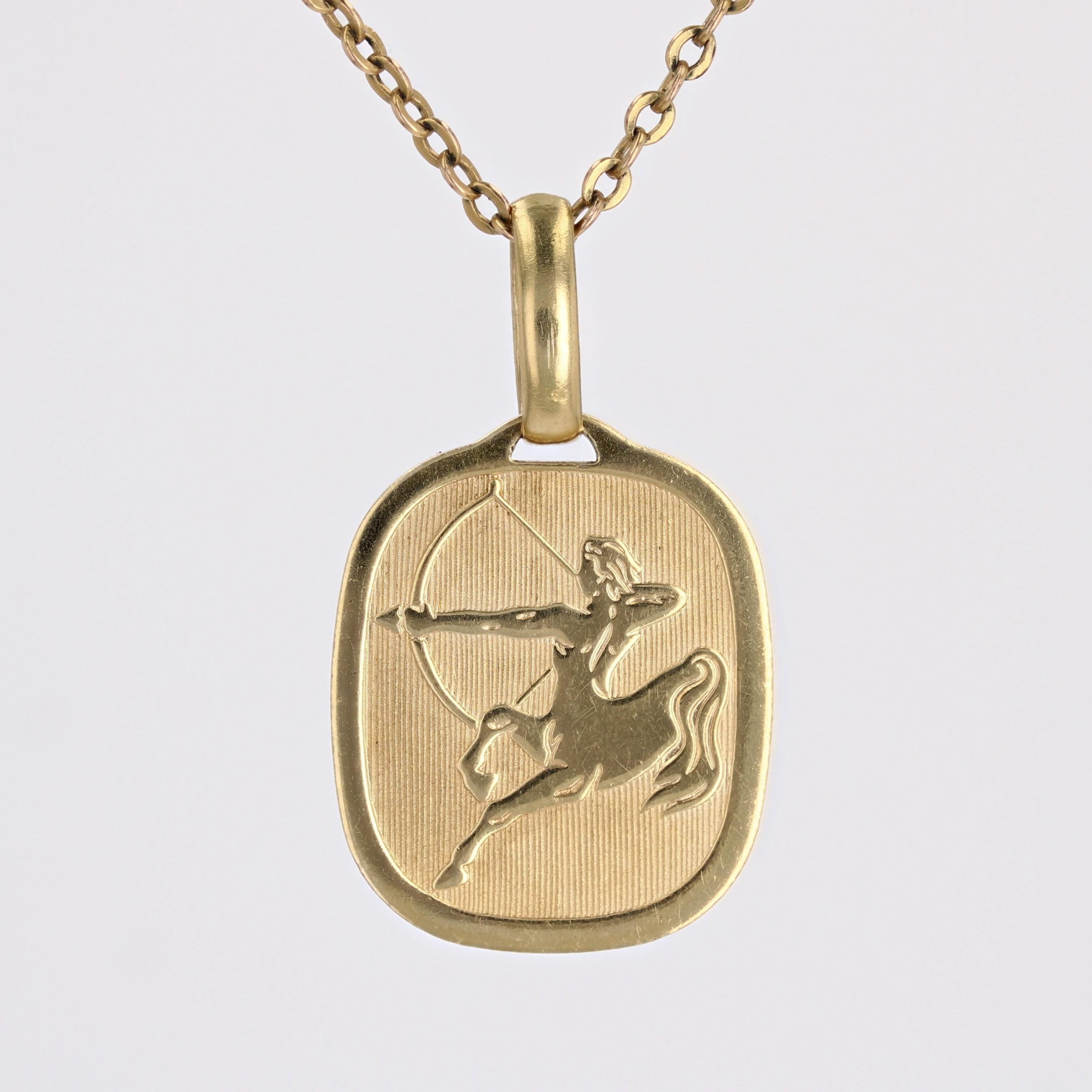 Modern 18 Karat Yellow Gold Sagittarius Medal Pendant For Sale 2
