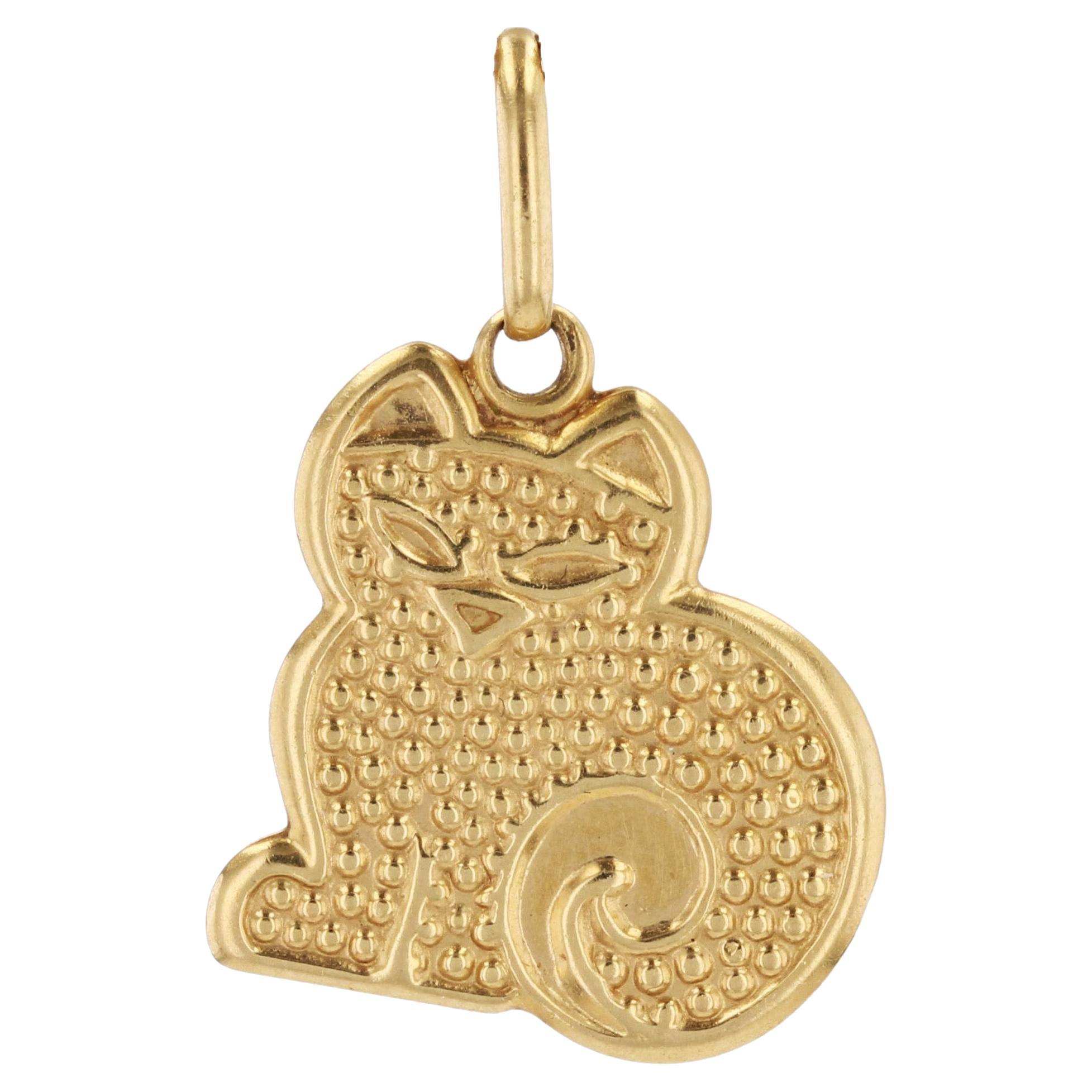 The Moderns pendentif chat assis en or jaune 18 carats