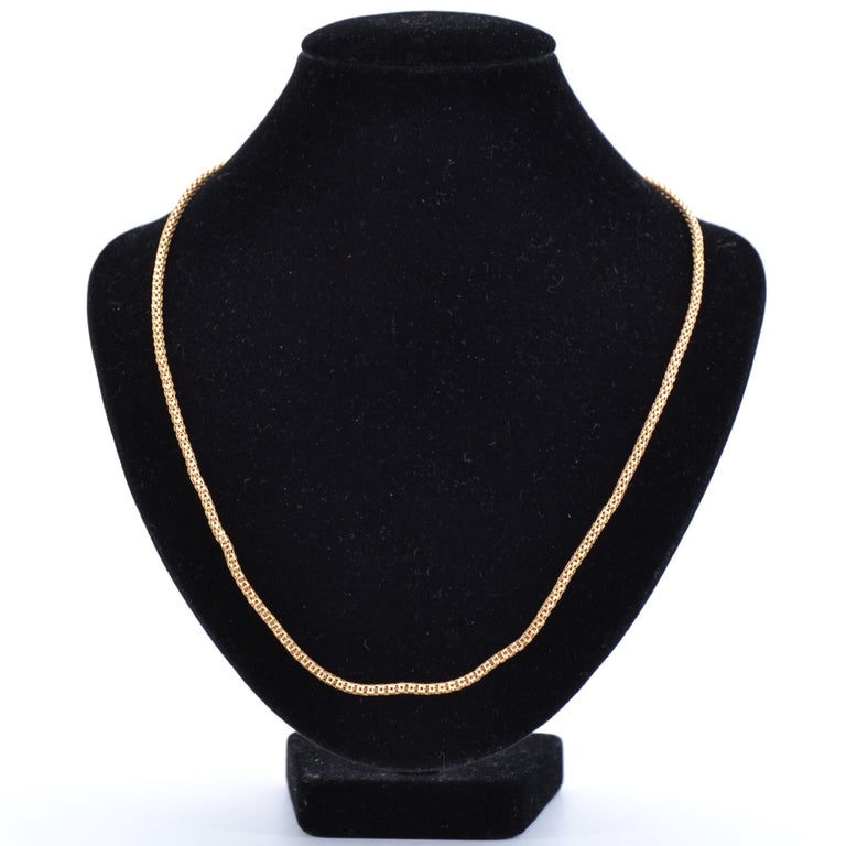 Modern 18 Karat Yellow Gold Snake Mesh Chain For Sale at 1stDibs