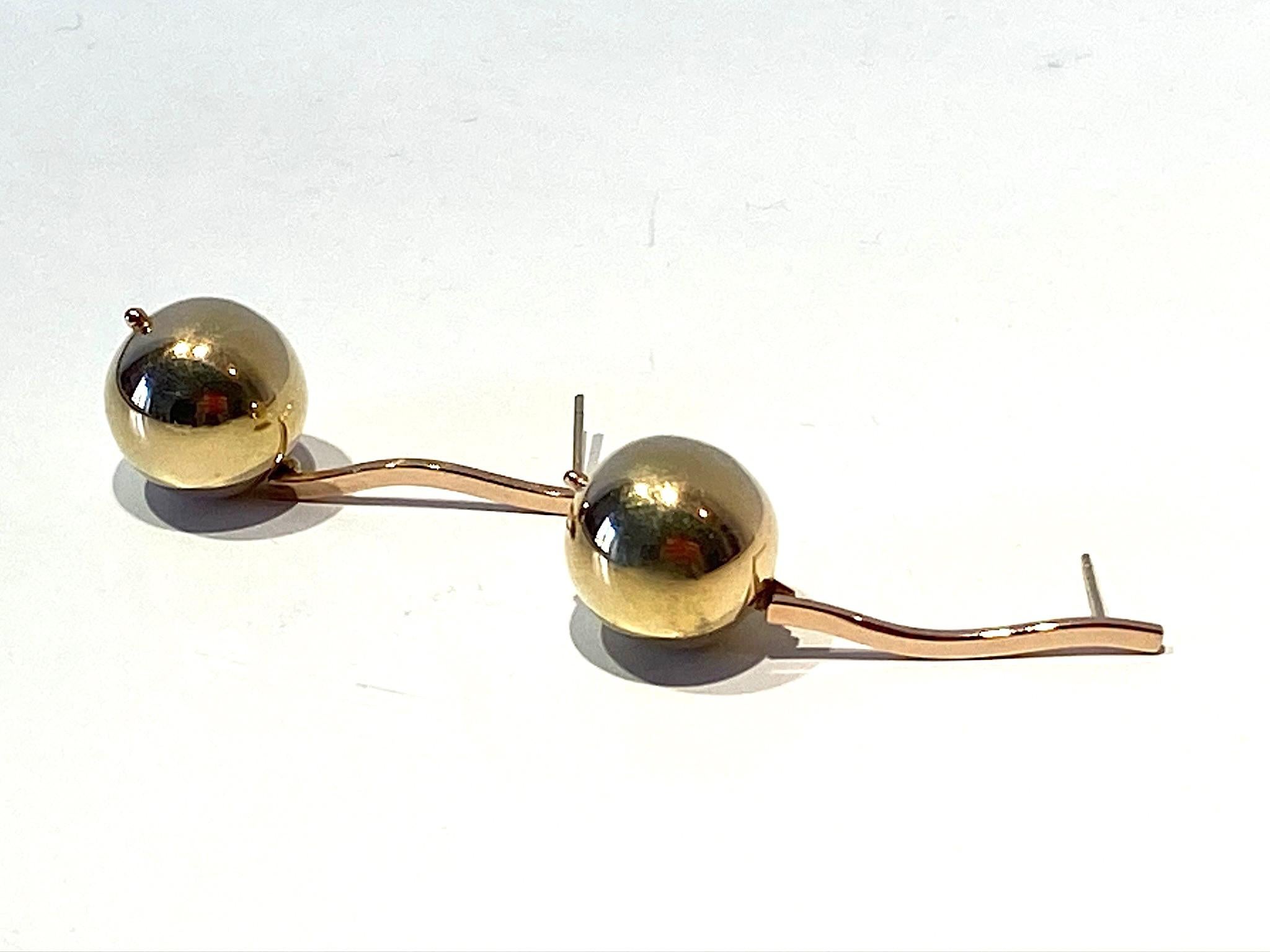 Modern 18 Karat Yellow Gold Sun Globes Sfere Handcrafted Dangle Design Earrings For Sale 3
