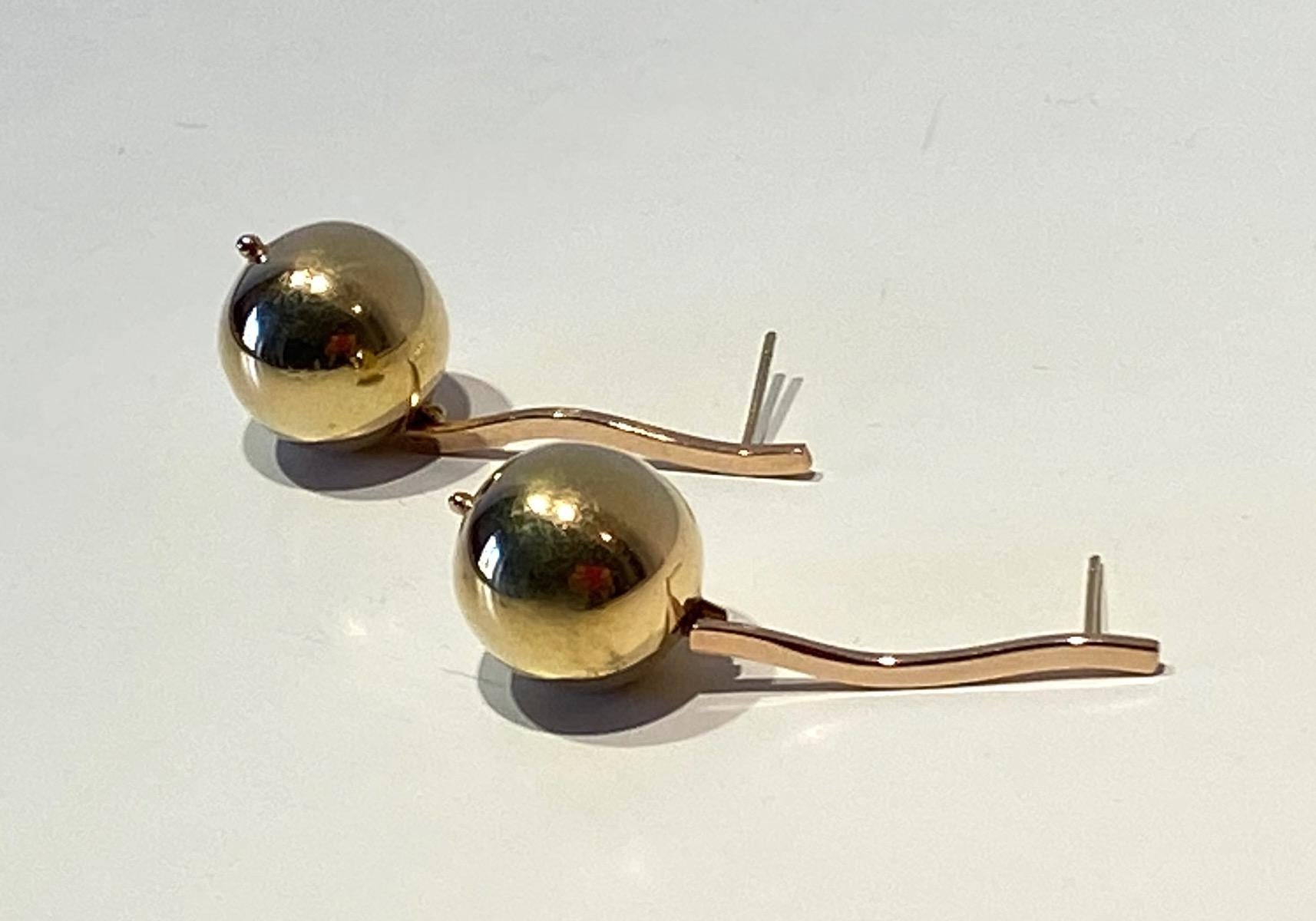 Modern 18 Karat Yellow Gold Sun Globes Sfere Handcrafted Dangle Design Earrings For Sale 6