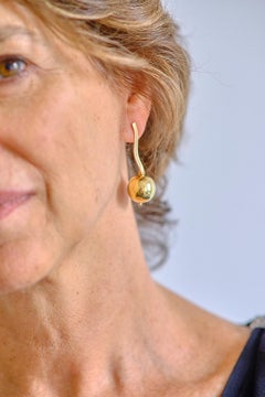 Modern 18 Karat Yellow Gold Sun Globes Sfere Handcrafted Dangle Design Earrings
