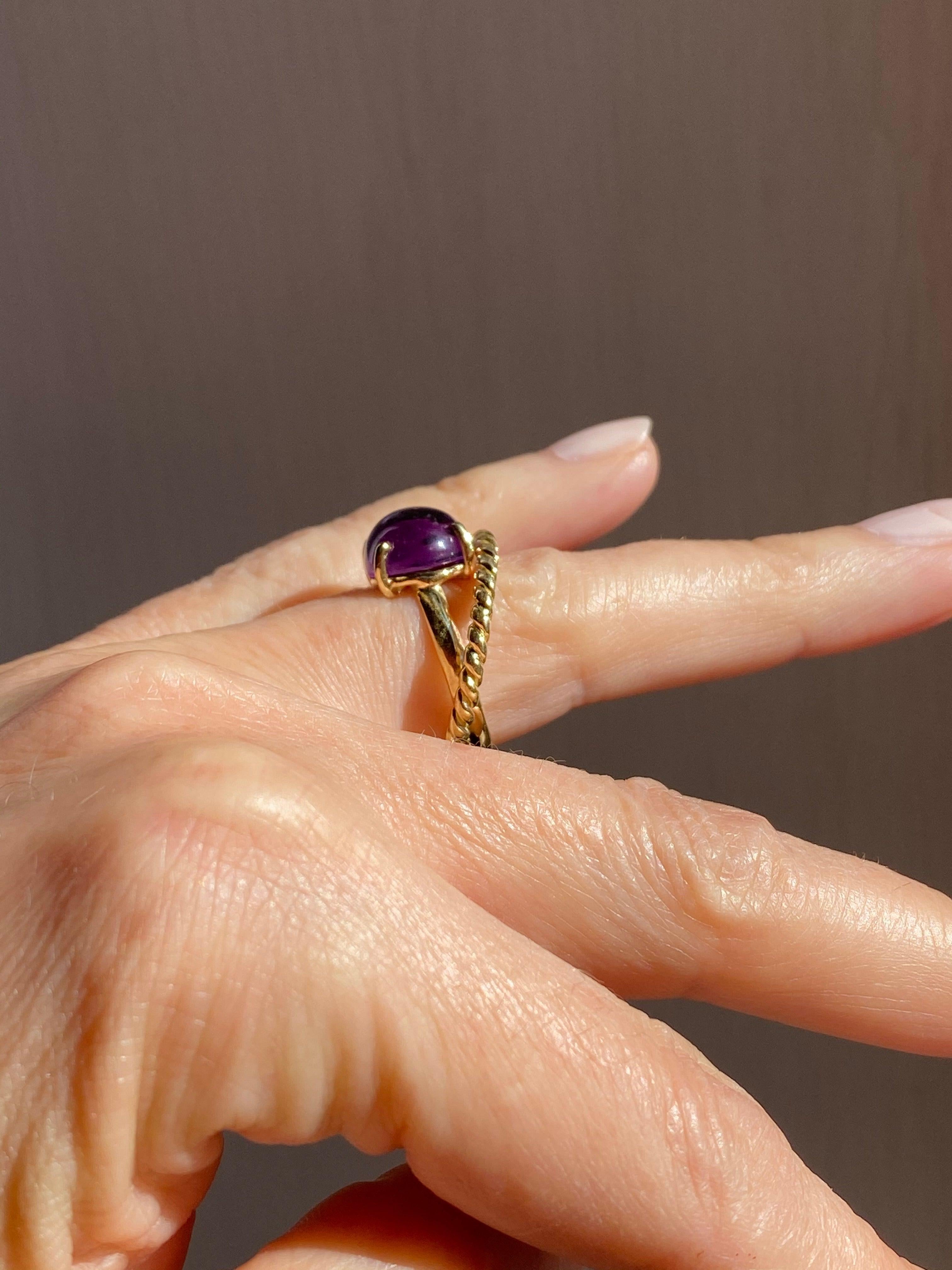 Modern 18 Karat Yellow Gold Twist Love Amethyst Handcrafted Design Ring For Sale 1