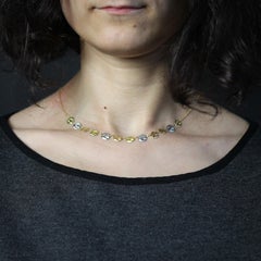 Collana moderna di pallini in oro giallo, bianco e rosa a 18 carati