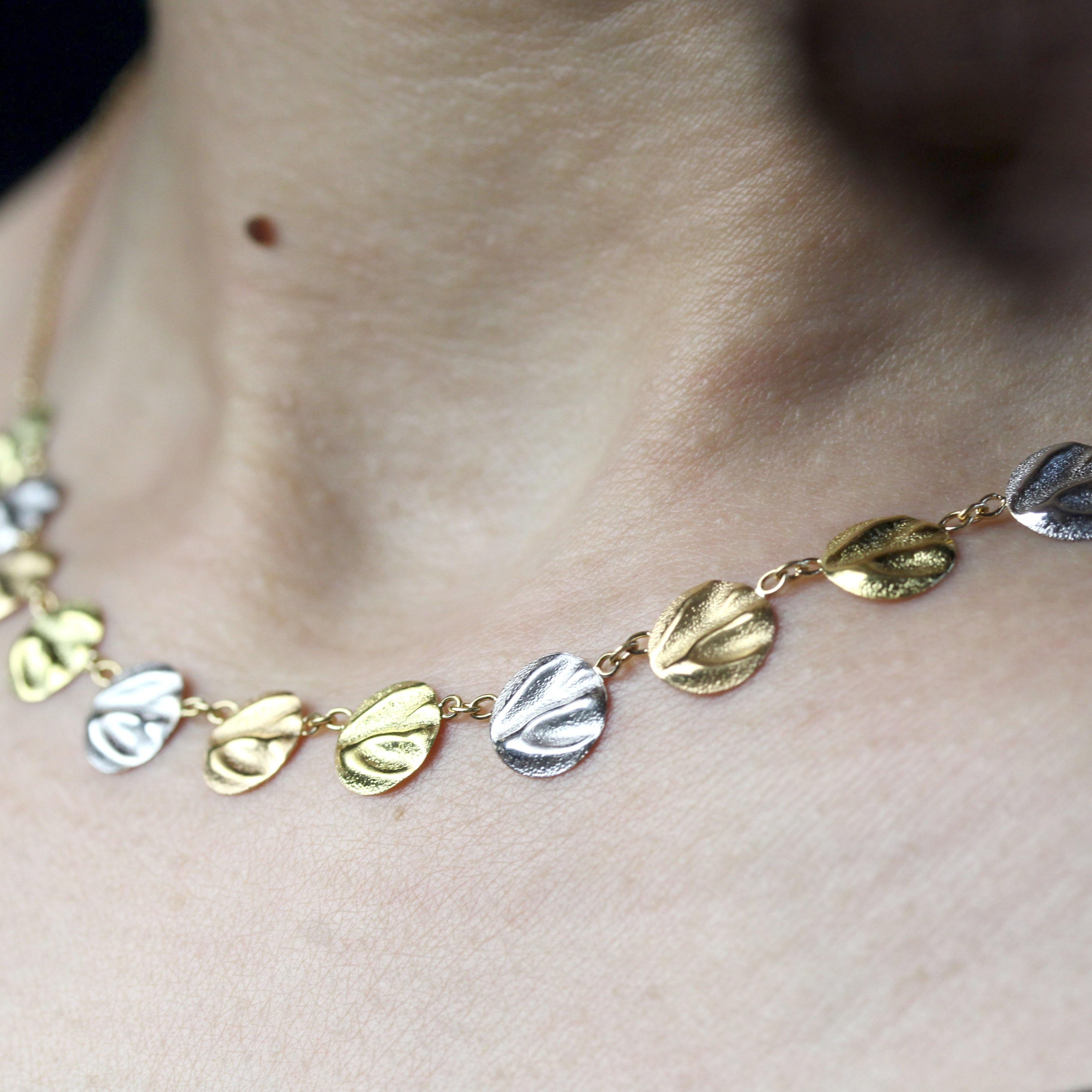 Collana moderna di pallini in oro giallo, bianco e rosa a 18 carati in vendita 1