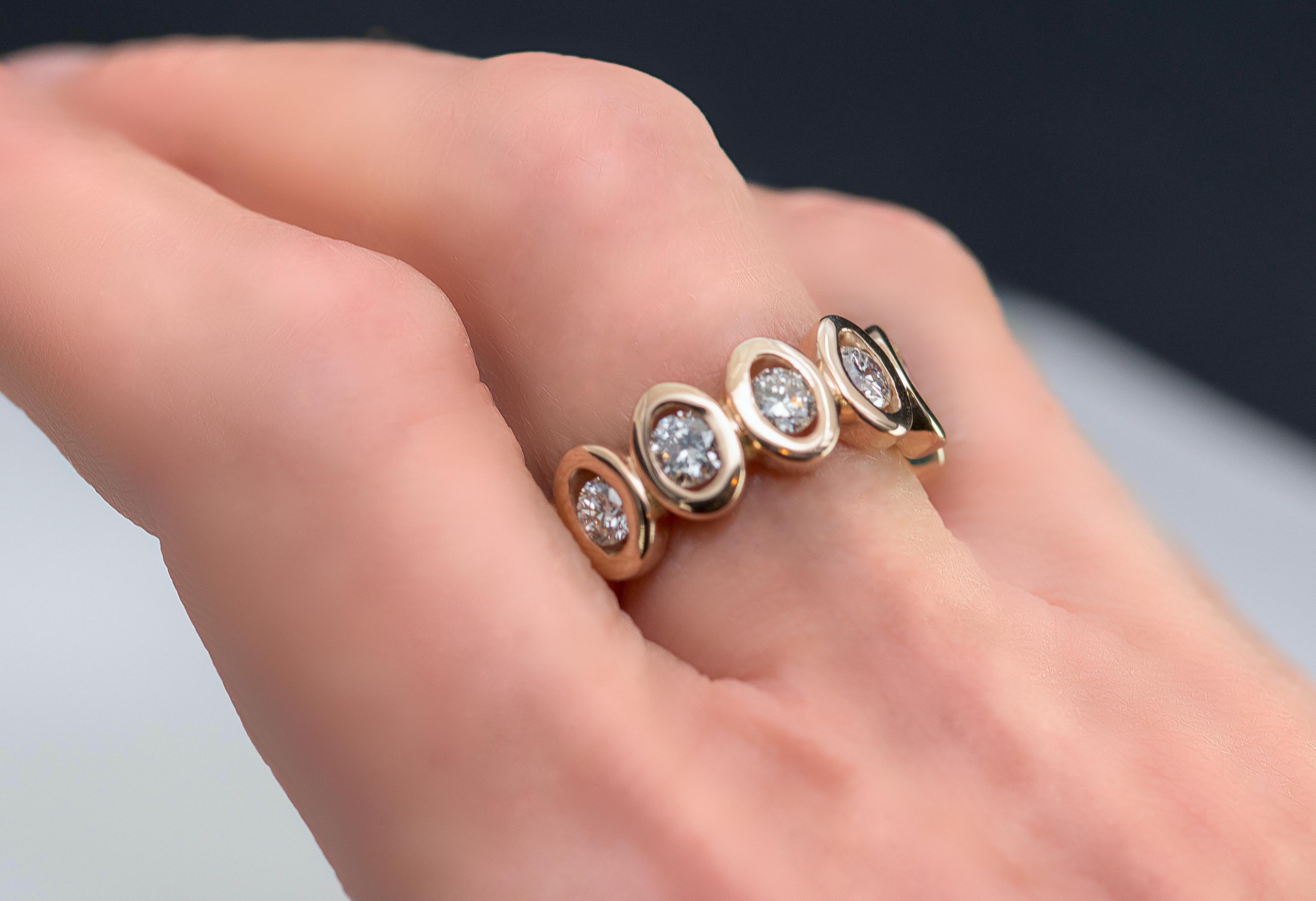 Modern 18K Rose Gold 2.40 Carat GVVS1 White Diamonds Ellipse Engagement Ring For Sale 7